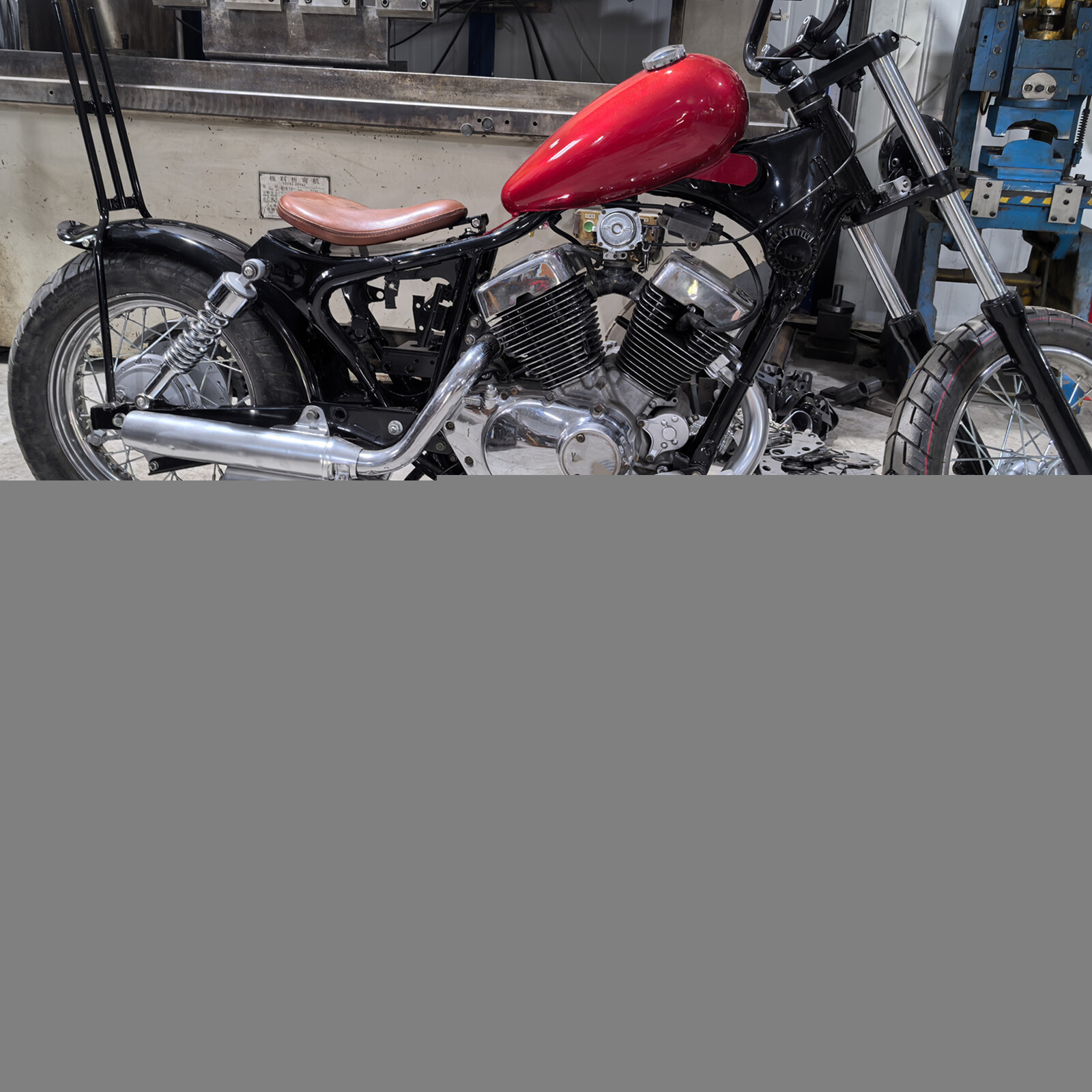 Motorcycle Petrol Gas Fuel Tank With Oil Cap For YAMAHA XV250 Silver