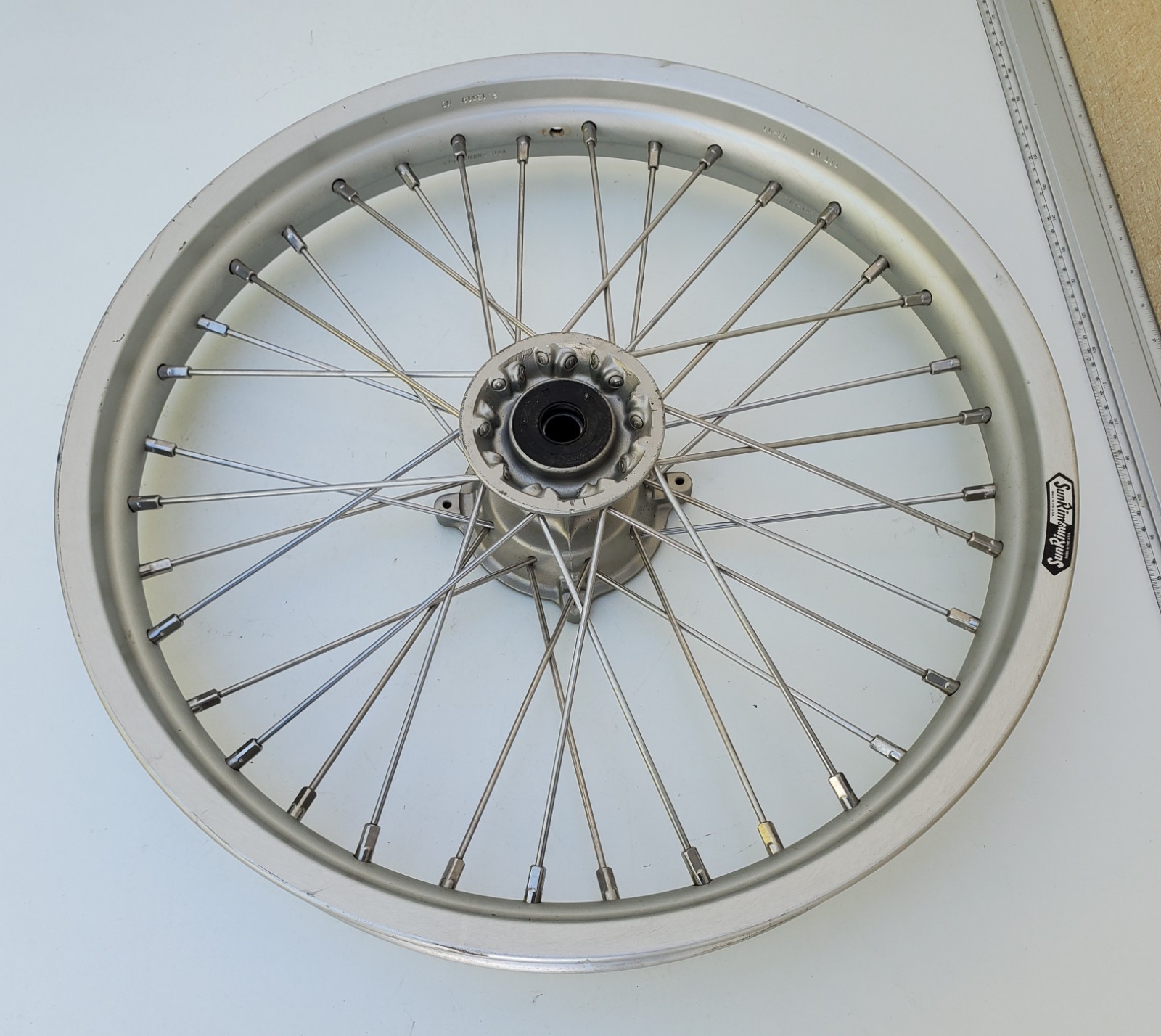 SUN 2.15×19 FRONT WHEEL FLAT TRACK SHORT TRACK HONDA CR250R CR500 BUCHANANS