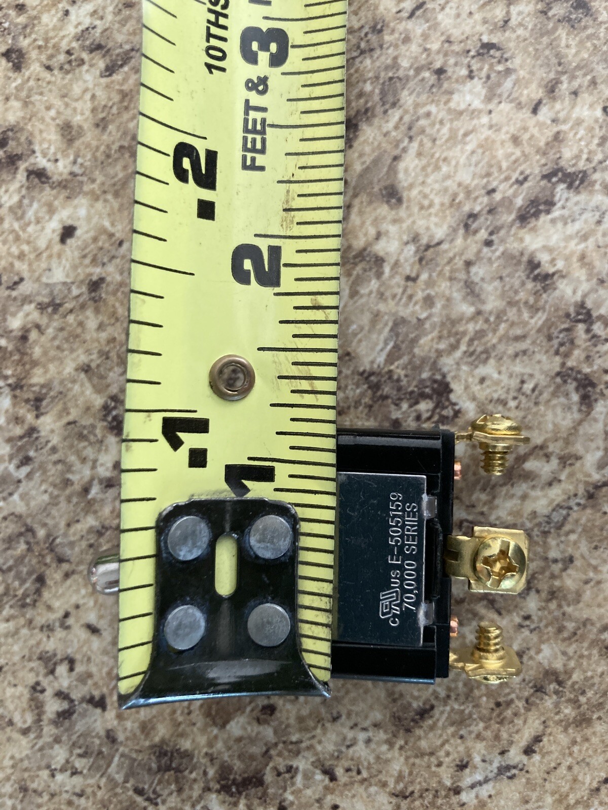 toggle switch 3 position 20 amp 12v DC on-off-on usa