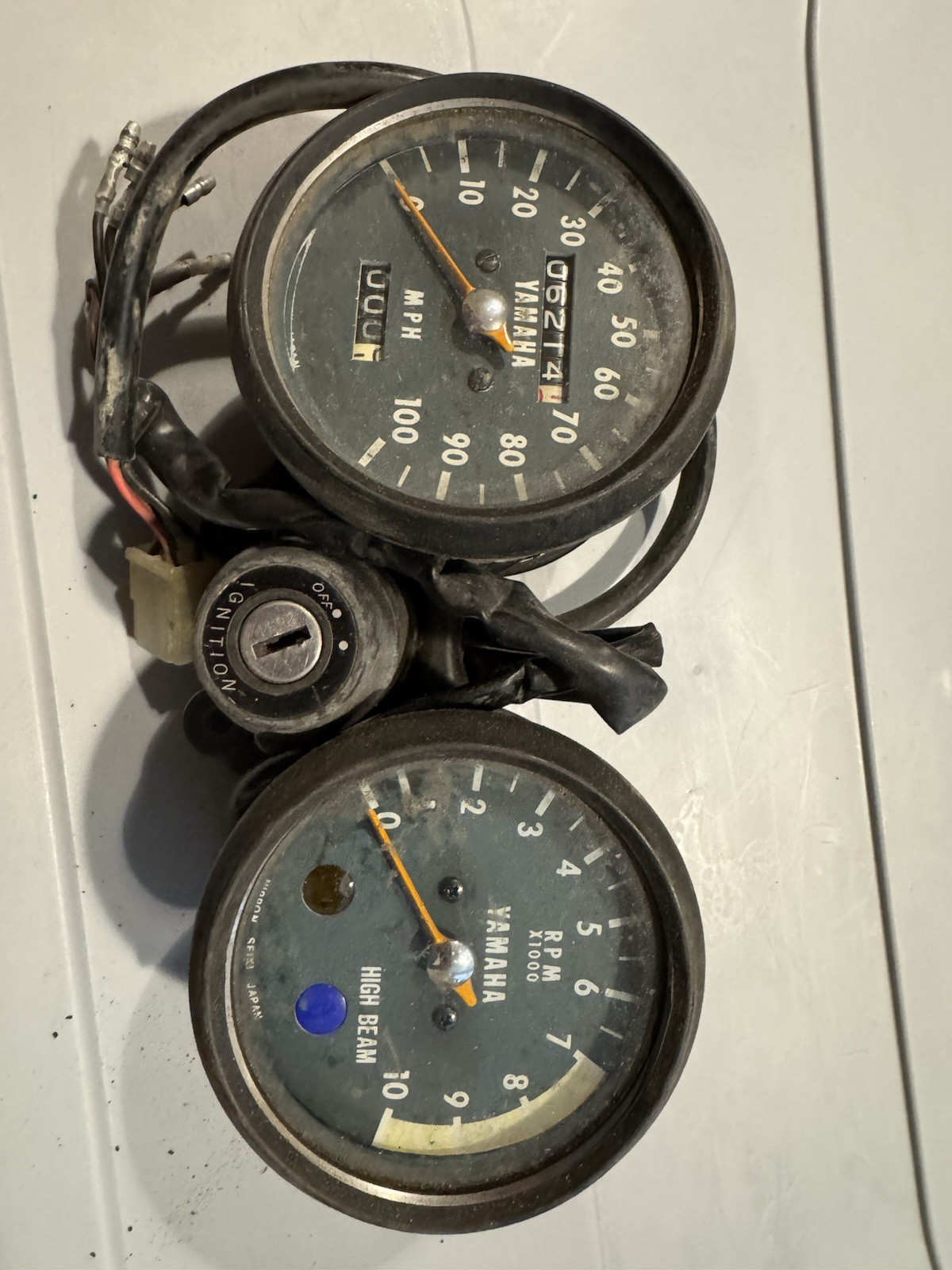 Yamaha 1974 1975 1976 DT250 DT360 DT400 Gauge Assembly With Key Switch