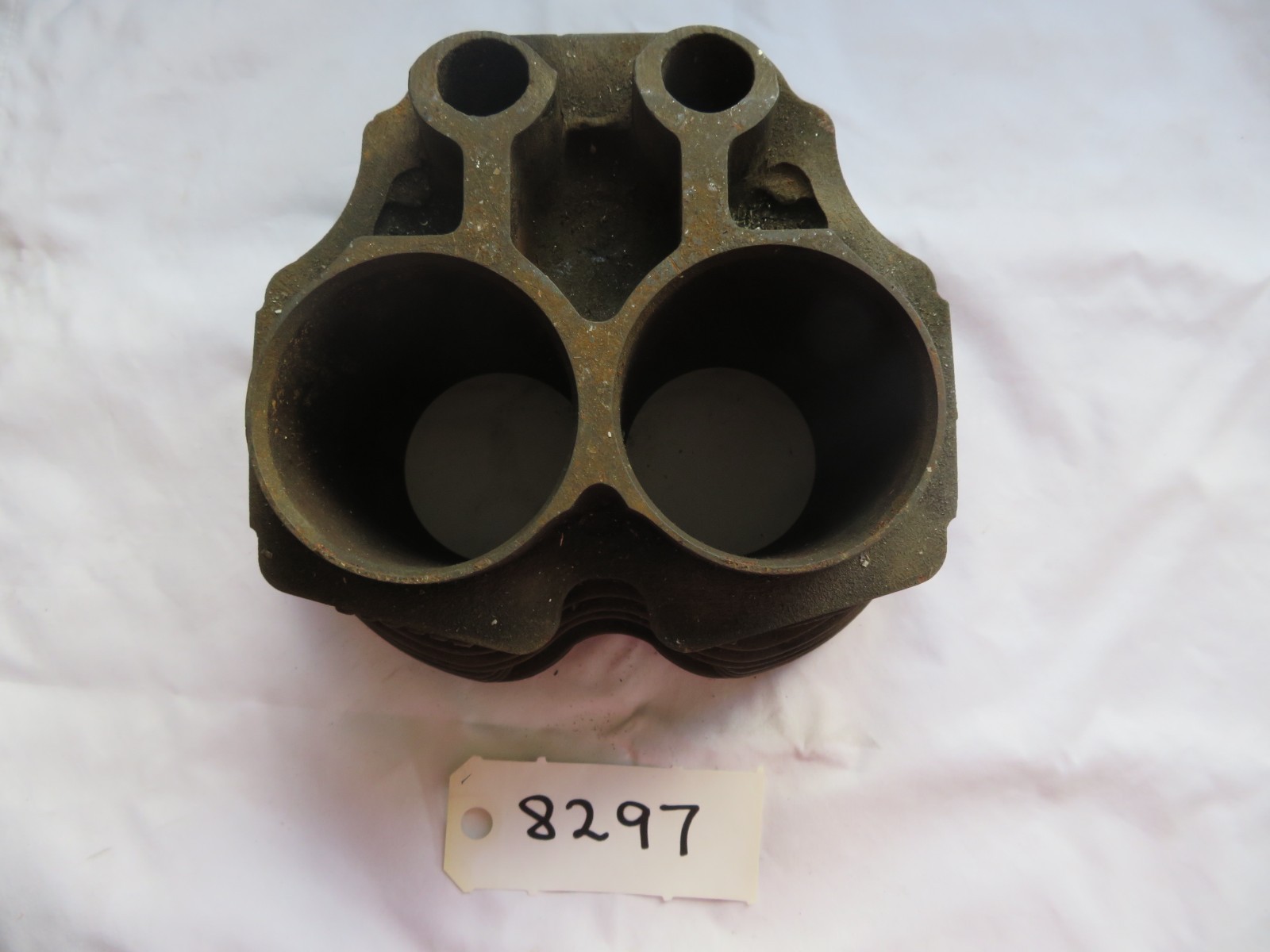 8297A – BARREL – NORTON COMMANDO 850CC – UNFINISHED – NEW OLD STOCK – CAST IRON