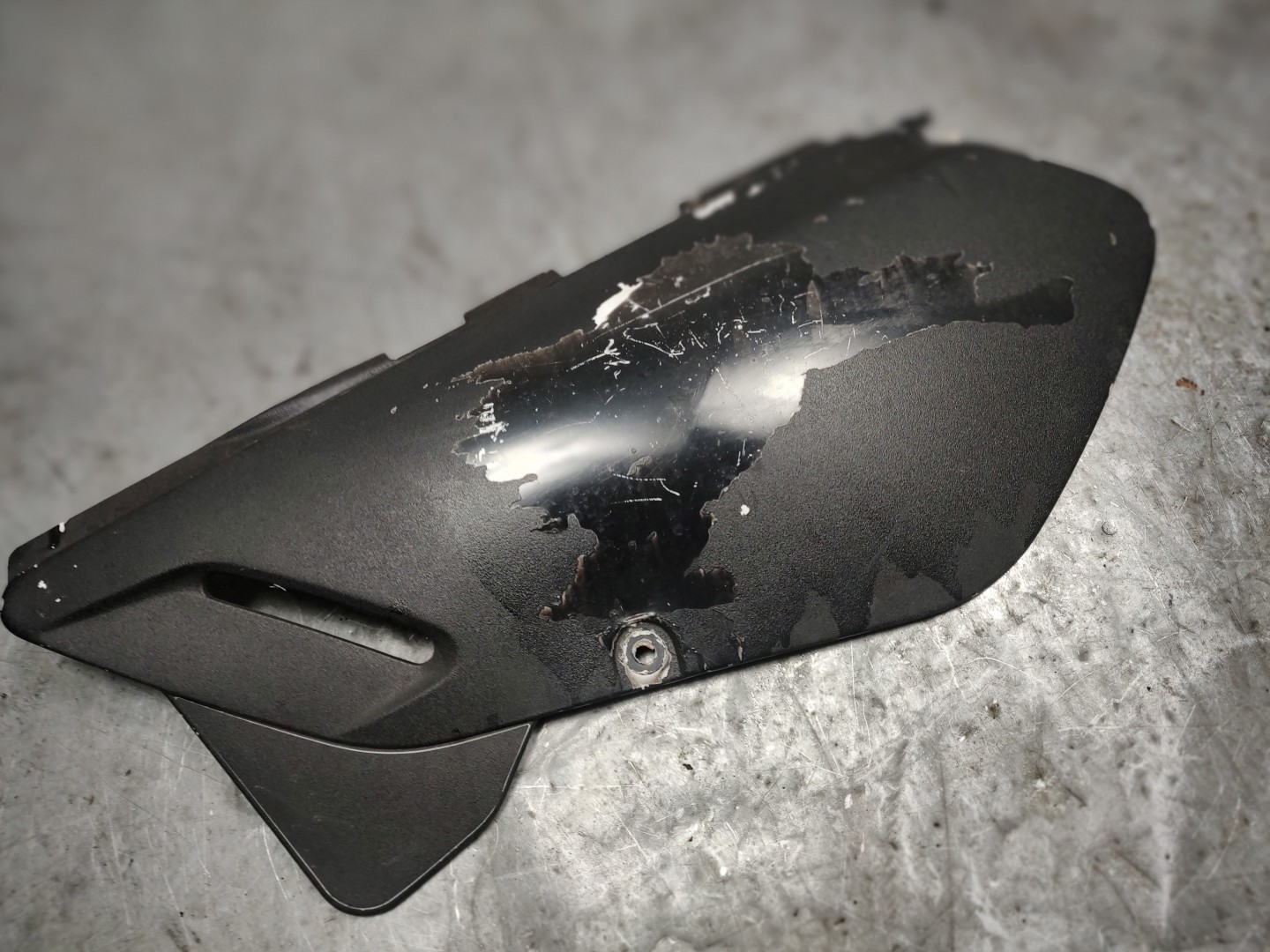 Side cover #1 DR650 SE 98 96-25 DR 650 Suzuki #W13