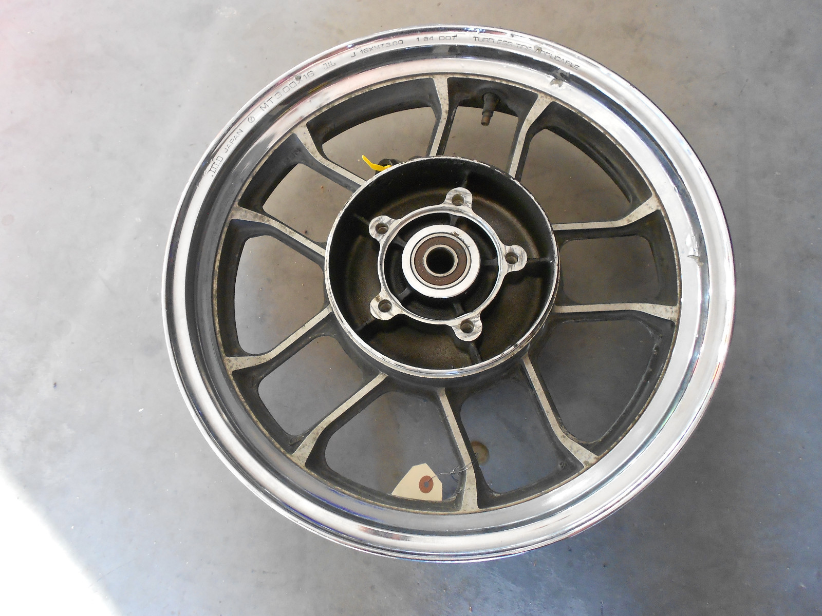 1985 85 HONDA VF1100C VF 1100 C REAR WHEEL 16X3
