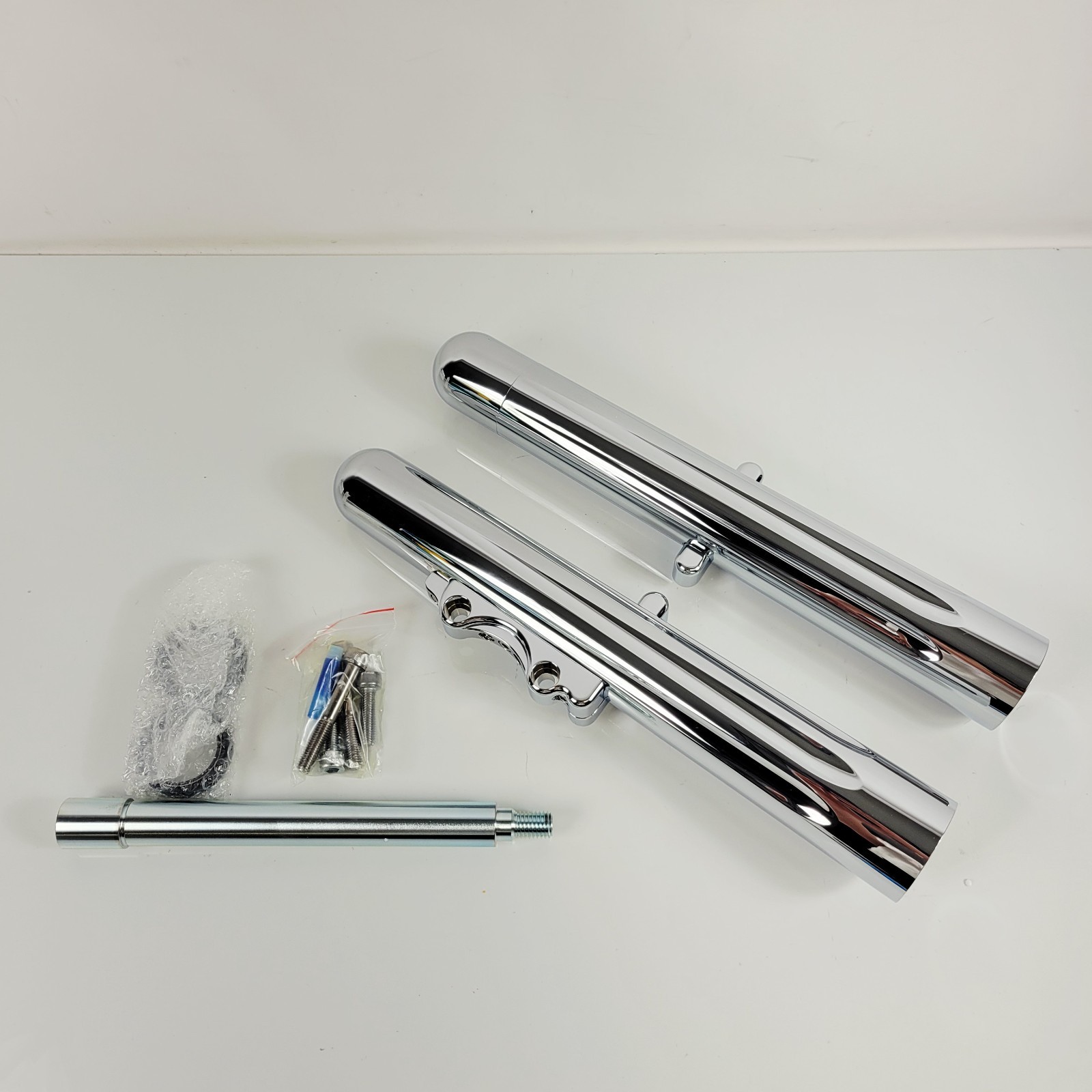 Arlen Ness Chrome Deep Cut Hot Legs Lower Fork Legs 00-07 Harley FLT 0411-0025