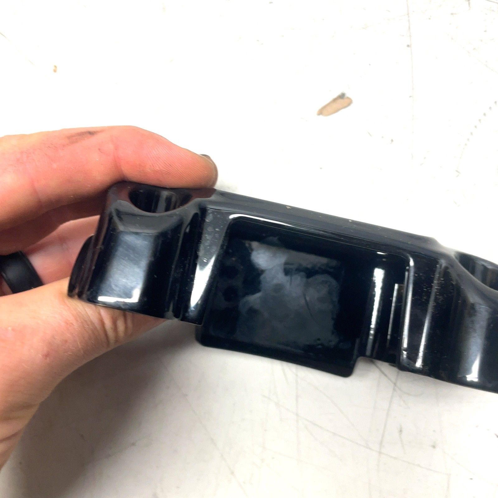 18-24 Harley Breakout FXBR OEM Handlebar Clamp Cover Gloss Black