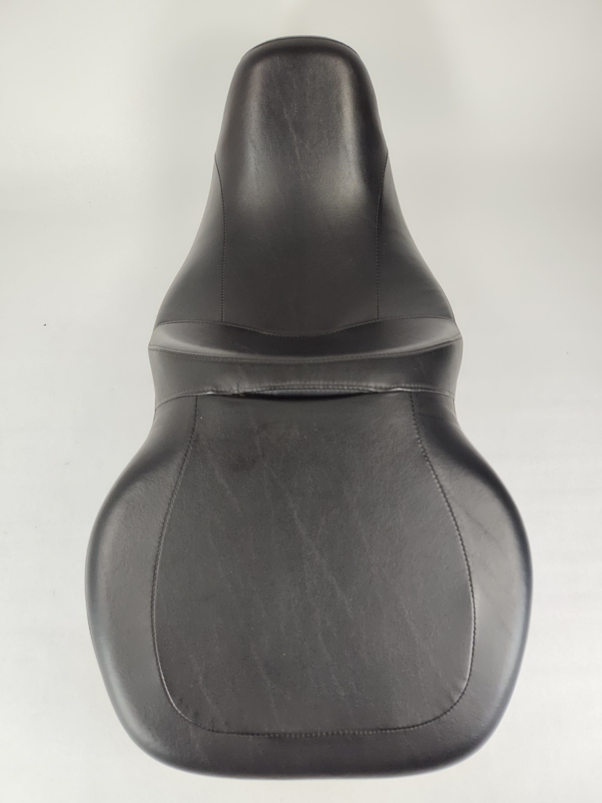 OEM 24688 Genuine Harley-Davidson Touring Stock Motorcycle Seat
