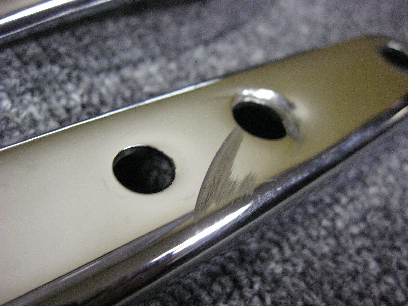 HARLEY DAVIDSON RH & LH FENDER SUPPORTS STRUT COVERS FOR HARLEY 2004 FXDWG