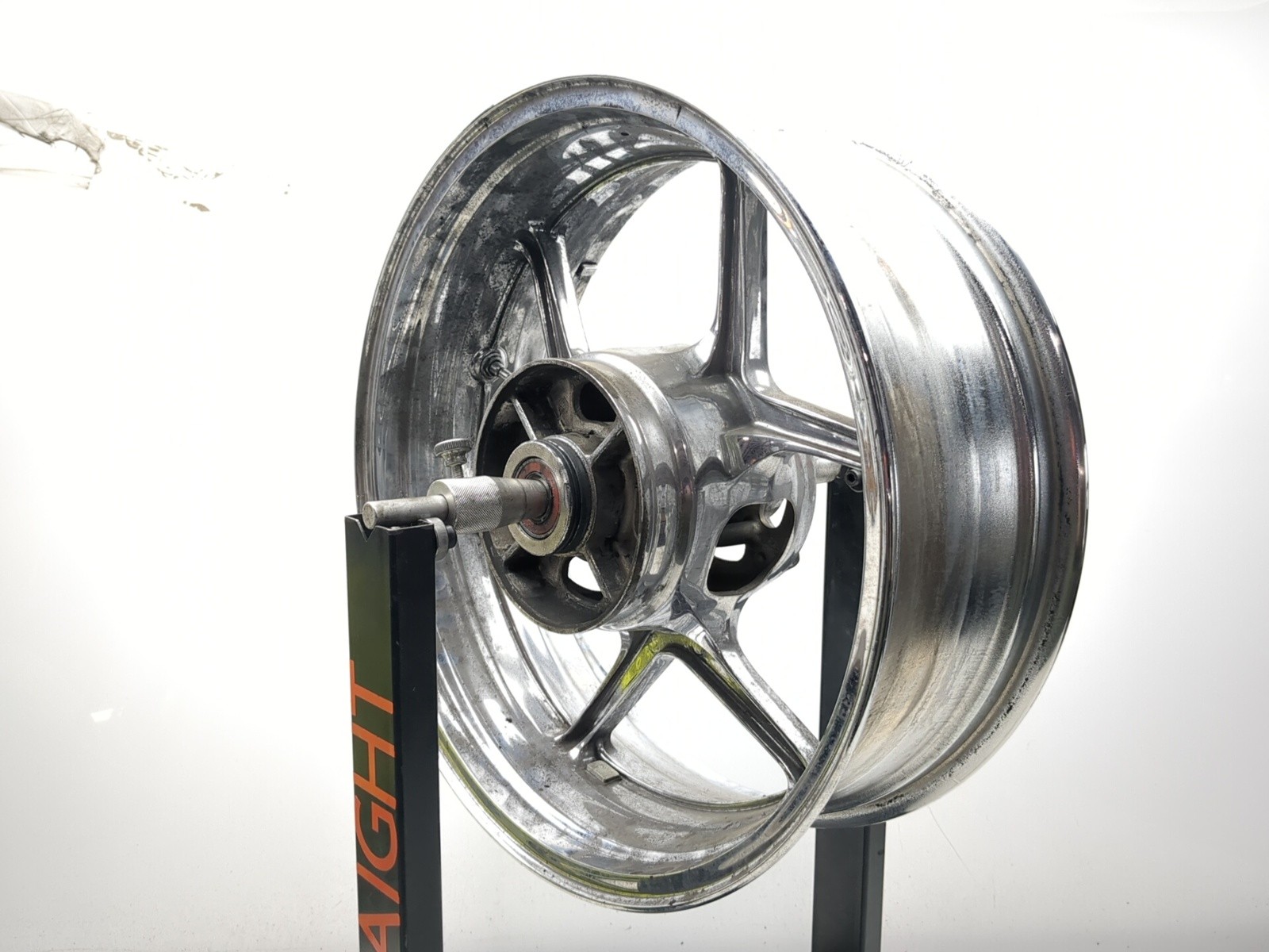 06-07 Kawasaki Ninja ZX10 ZX10R 17X6.00 Rear Wheel Rim STRAIGHT