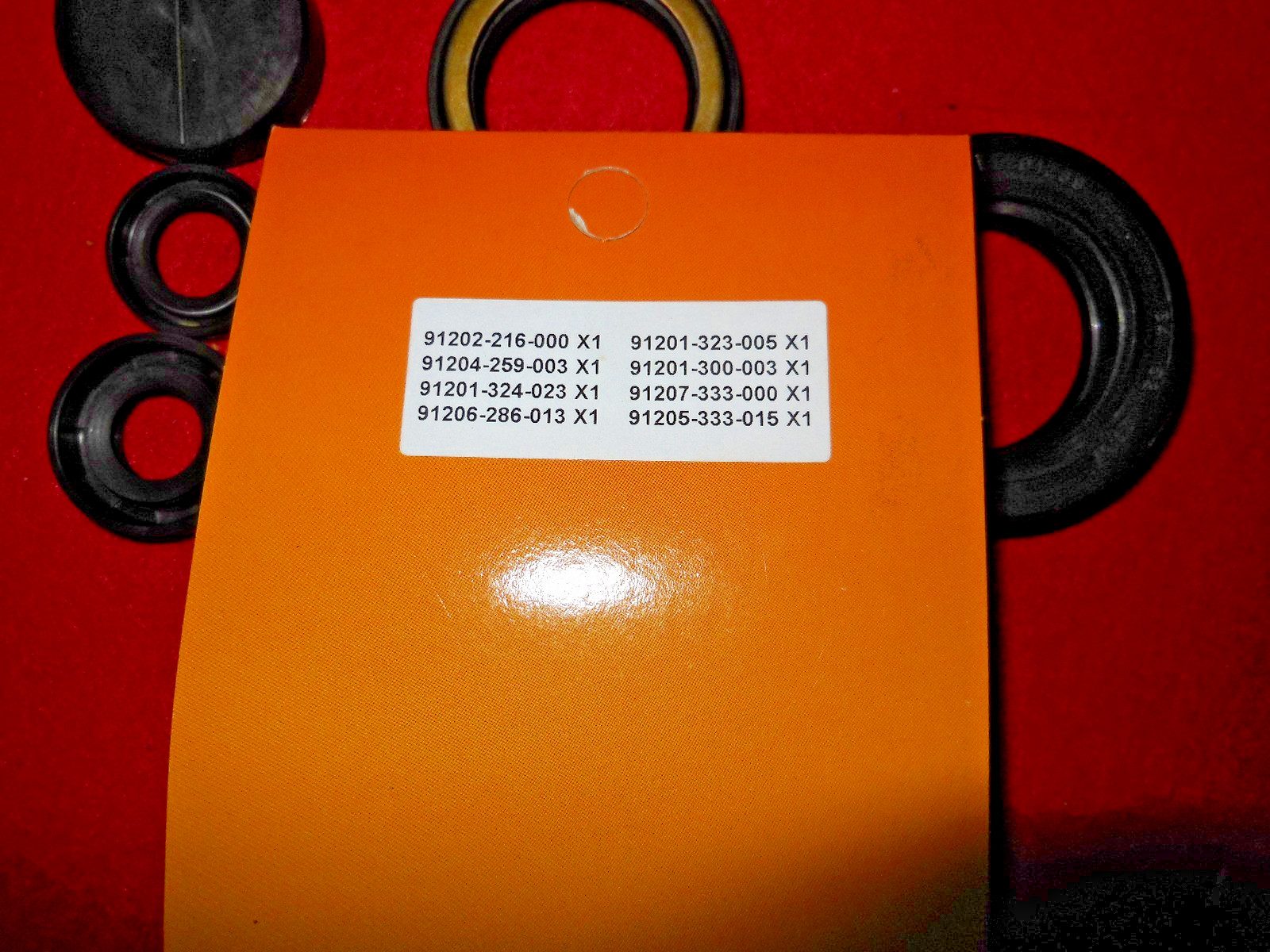Engine Oil Seal Kit – Honda CB400F Four Cylinder Model – 8 Seals Set
