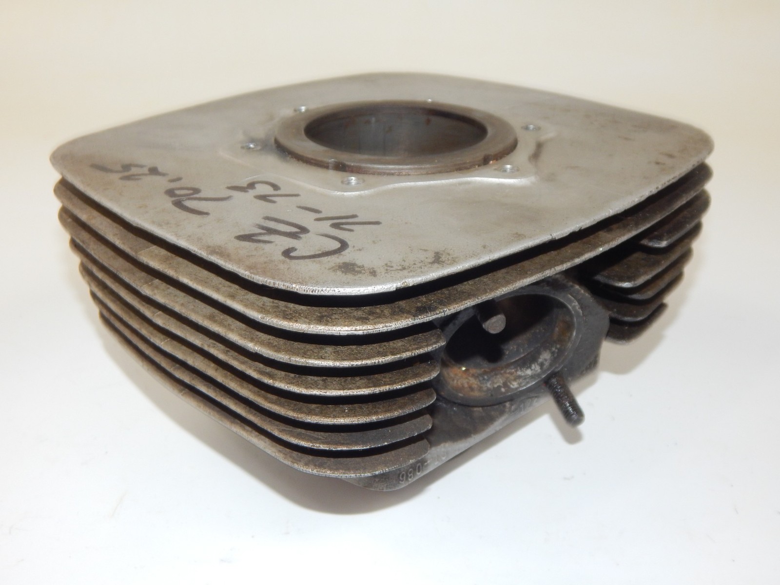 1971-1973 CZ 250 ENGINE MOTOR TOP END CYLINDER 980-13-122 BORE 70mm VINTAGE