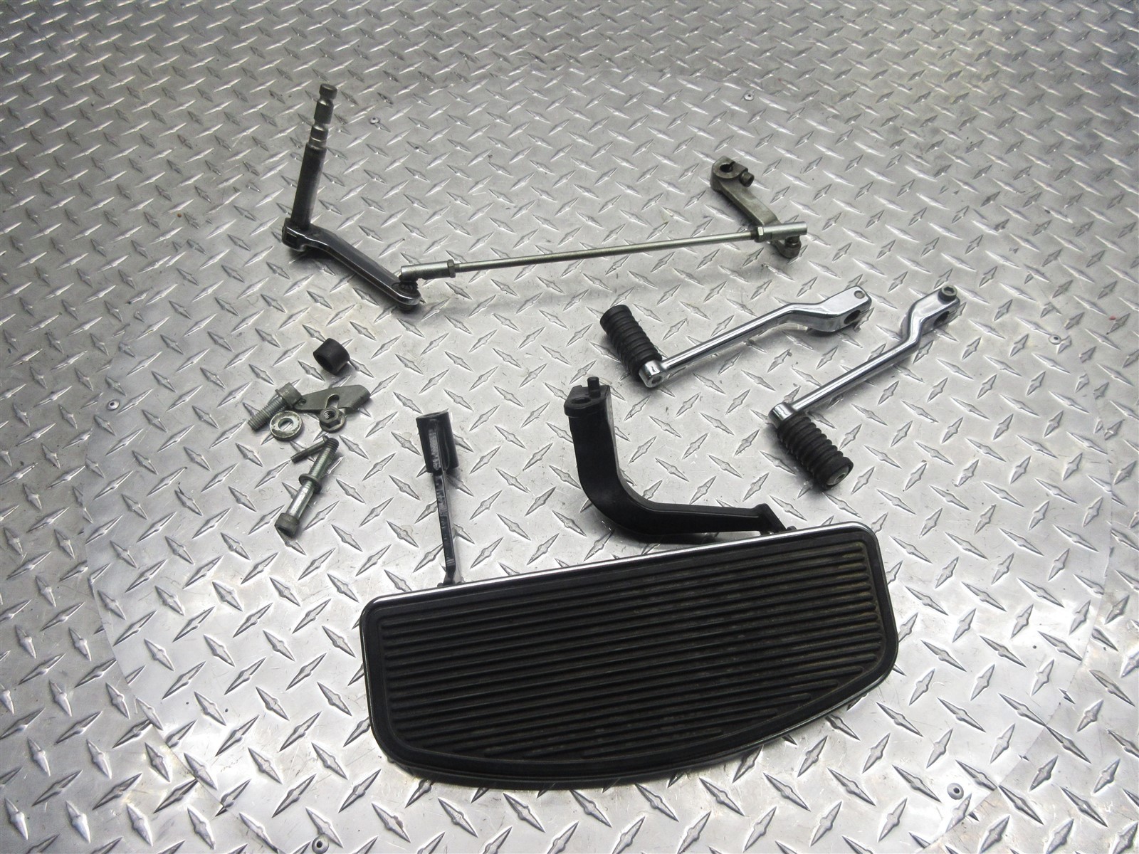 2010 Harley Road King FLHR Front Left Rearset Floor Board Shifter Foot Rest