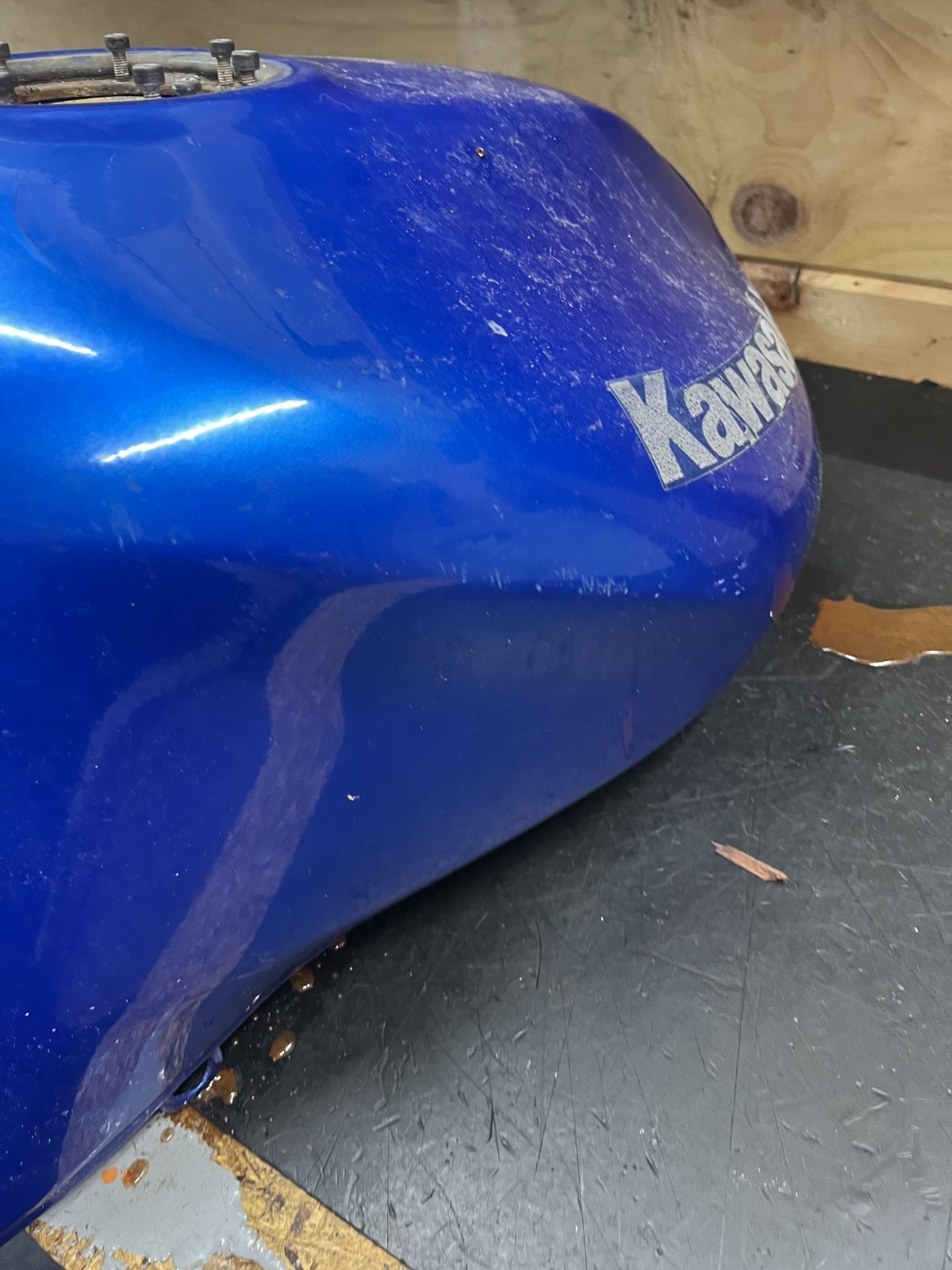 2000 – 2005 KAWASAKI ZR7S ZR7-S ZR750H GAS FUEL TANK PETROL