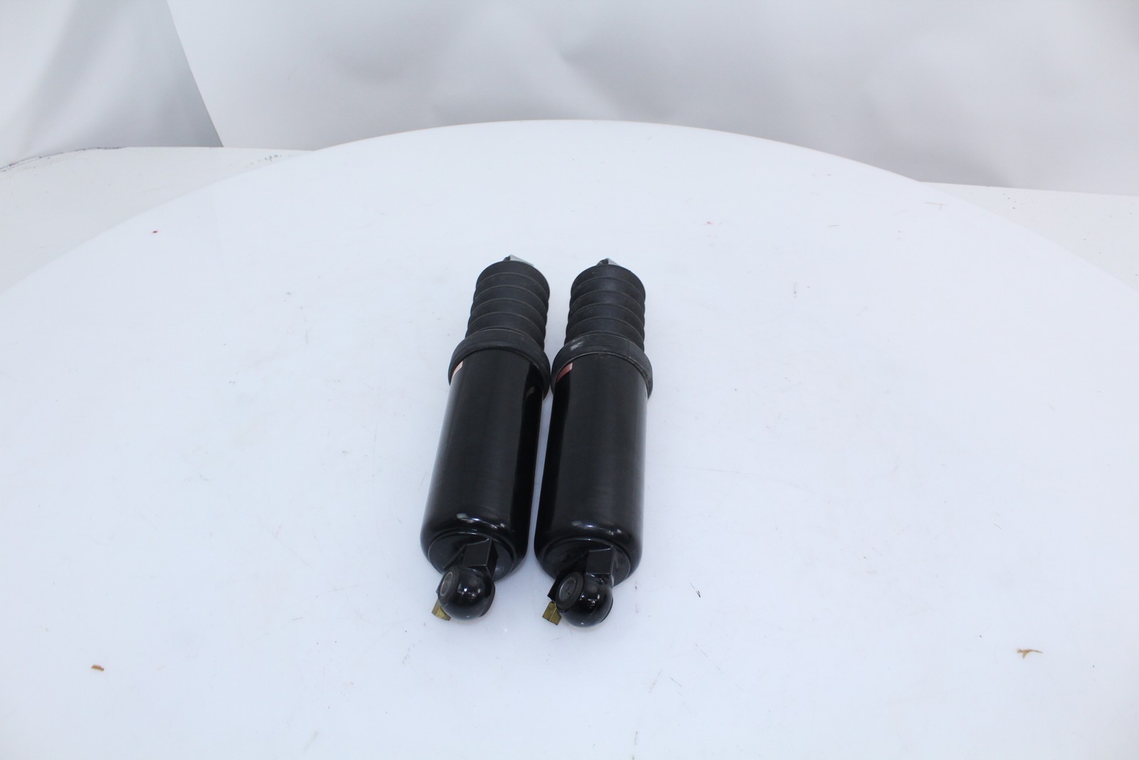 Harley FLHTCU Electra Glide Ultra Classic 2012-2016 Shock Low Profile Set OEM