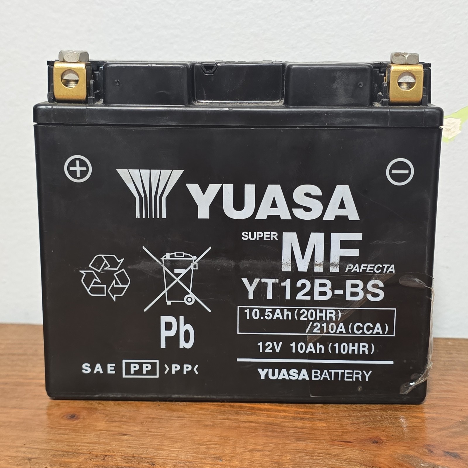 Yuasa YTX AGM Maintenance-Free Battery YT12B-BS 210 CCA Ducati 998 S 02