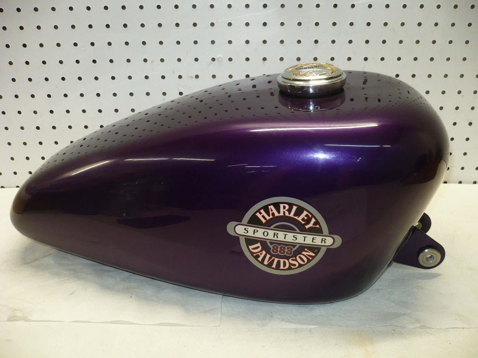Harley HD 98 02 03 XL883 Hugger Sportster 883 Fuel Gas Petrol Tank Cell Clean