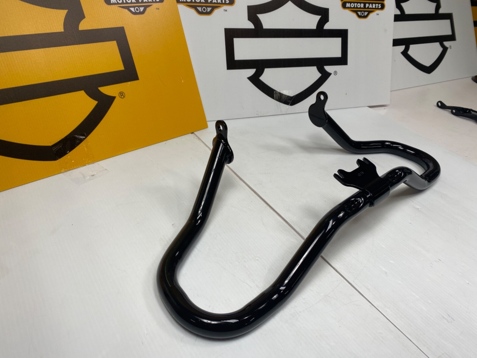 15-23 OEM Harley Road Glide Chopped Engine Guard Crash Bar Fairing support
