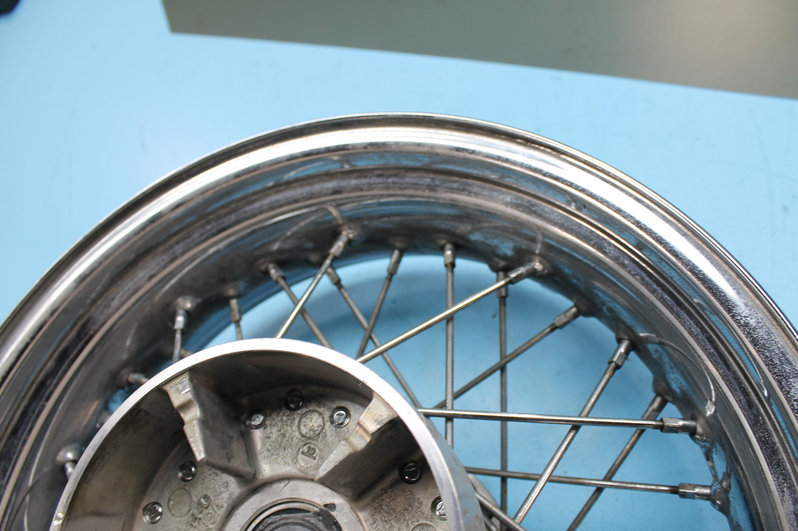 481 12 HARLEY-DAVIDSON ROAD KING REAR WHEEL BACK RIM LACED 16X5.00
