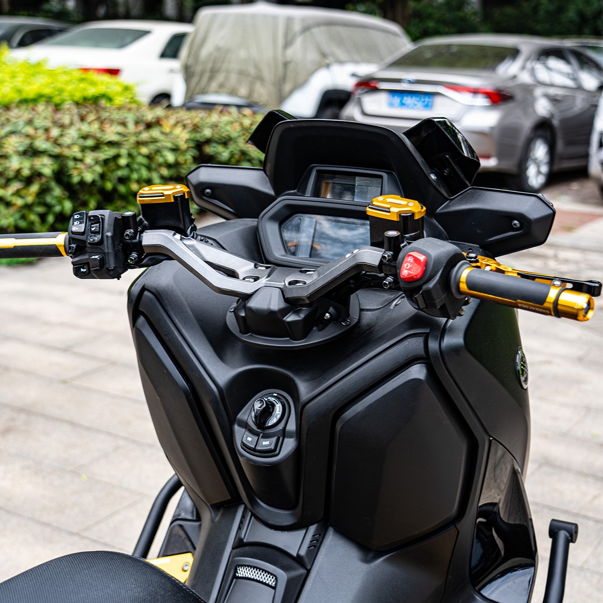 Motorcycle Top Clamp Clip-On Fork Tube Handlebar For Yamaha XMAX 300 2023-2026