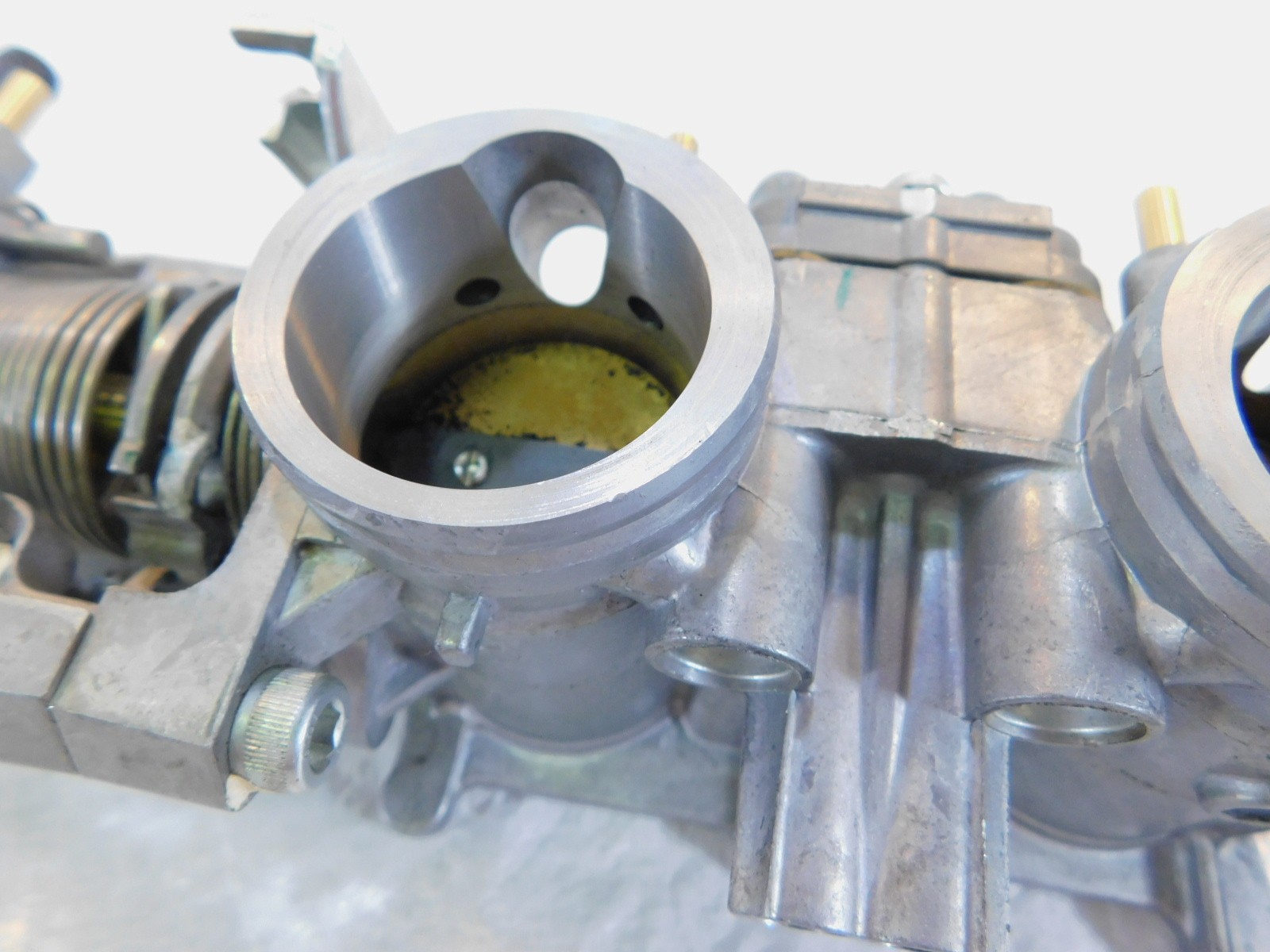 Honda CB1000R CB1000 Engine Motor Air Intake Fuel Injection Valve Throttle Body
