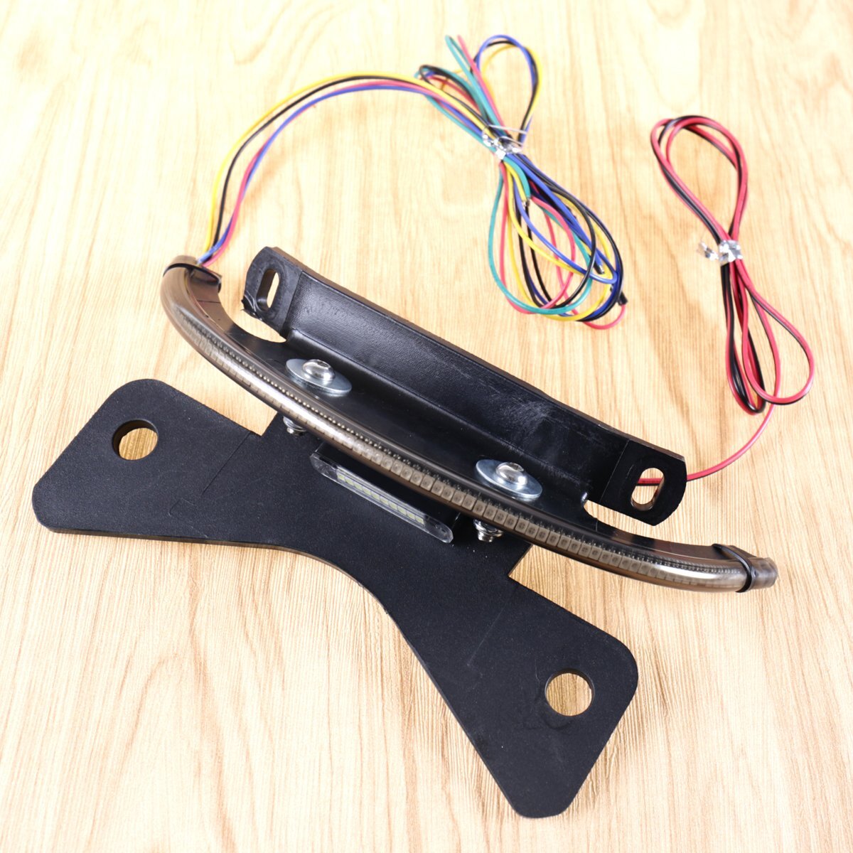 US LED Fender Eliminator Integrated Tail Light Bar For Harley V-Rod 02-05 VRSC