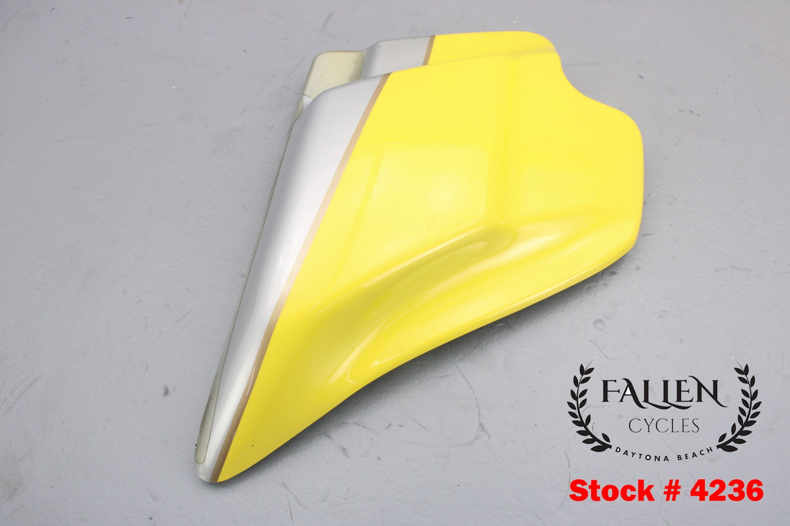 2005 Harley Electra Glide CVO Side Cover Panel Set SUNRISE YELLOW / SILVER #4236