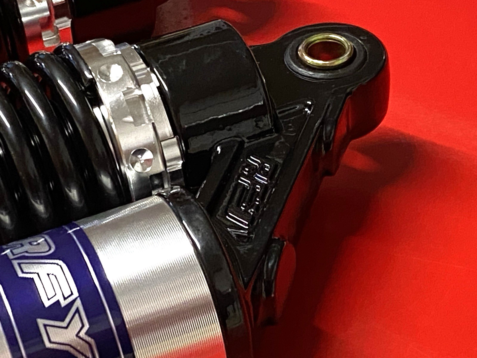 ROYAL ALLOY TG GP 125 TO 350 CUSTOM BLACK AND SILVER FRONT GAS SHOCK ABSORBERS