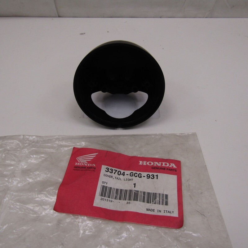 Supporto scatola fanale posteriore Taillight box support Honda Sky 50 97 02