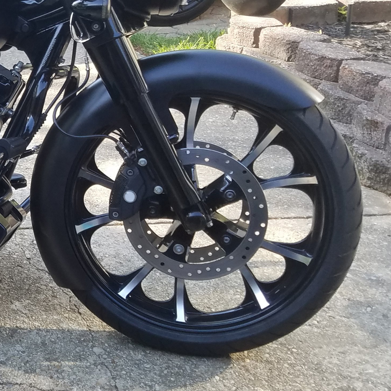 23″ Wrap Front Fender Fit For Harley Touring Street Glide Baggers 2014-2023 18