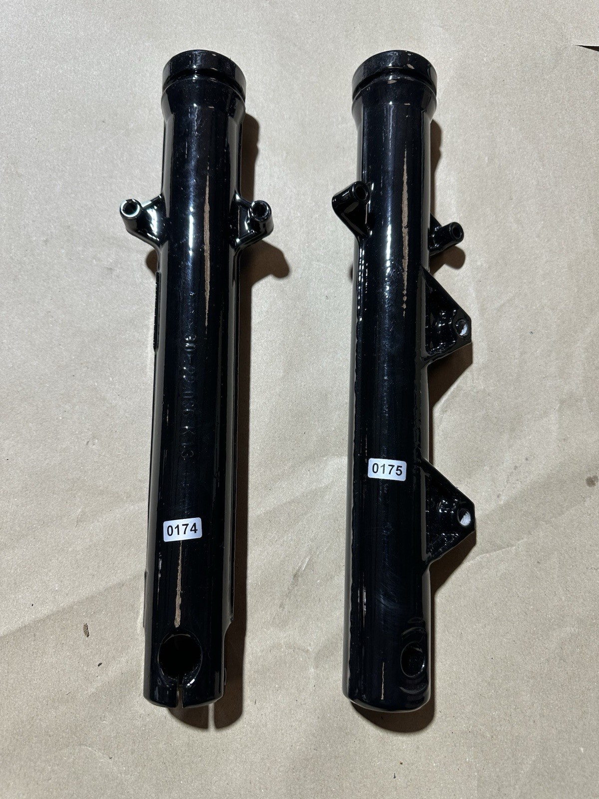 MZ ETZ FORK LEGS FORK BOTTOMS POWDER COATED TS DISC CONVERSION (SILVER174-175)