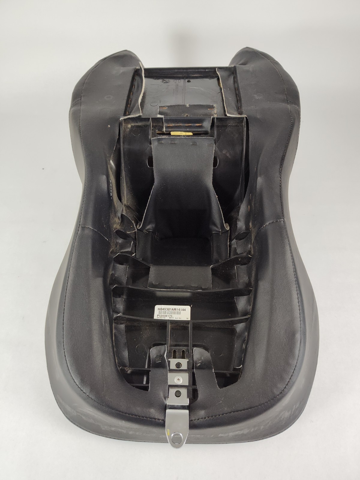 OEM 24688 Genuine Harley-Davidson Touring Stock Motorcycle Seat