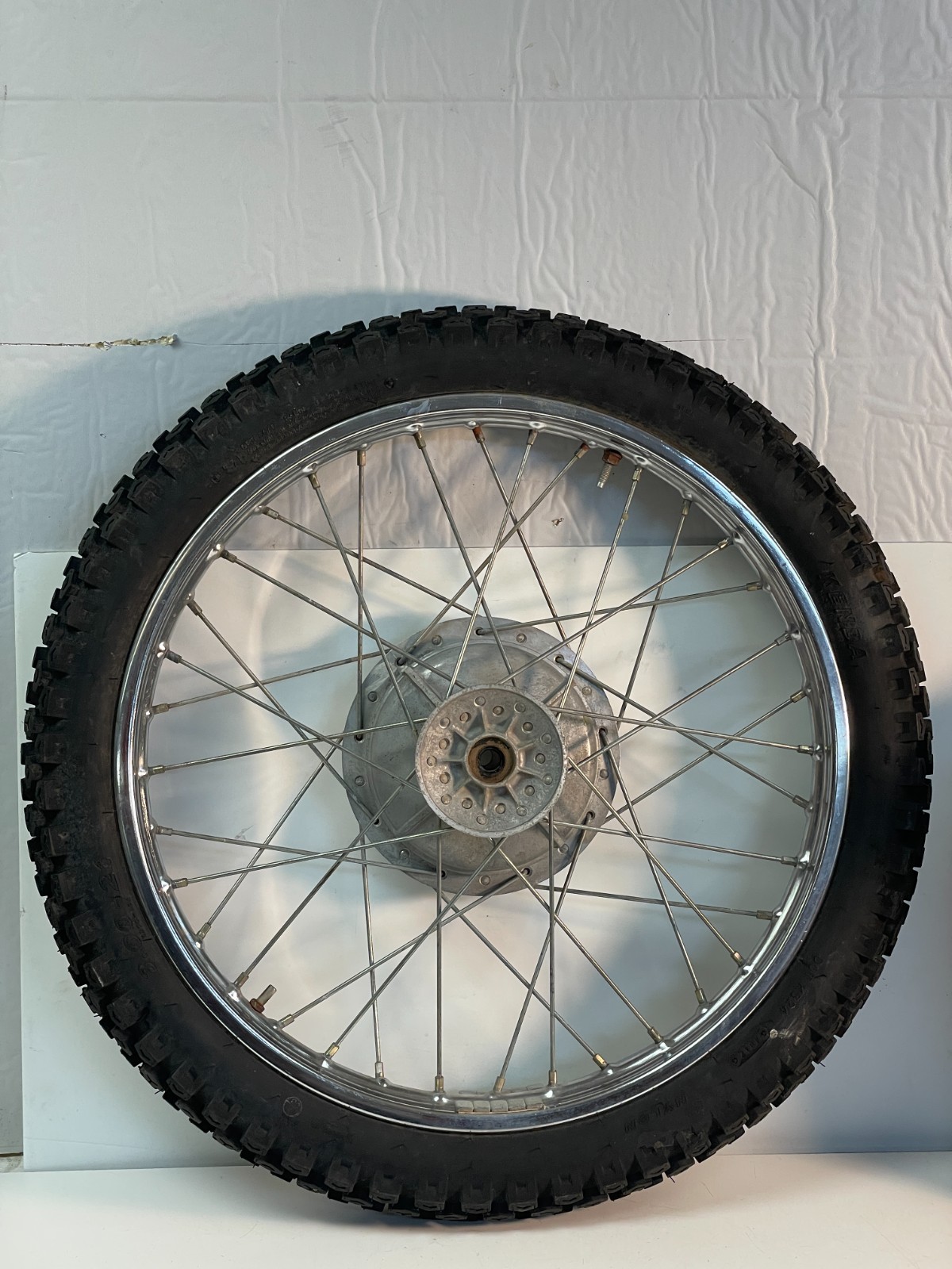 1975 Yamaha DT400 Front Wheel DT dt 400 SEE VIDEO