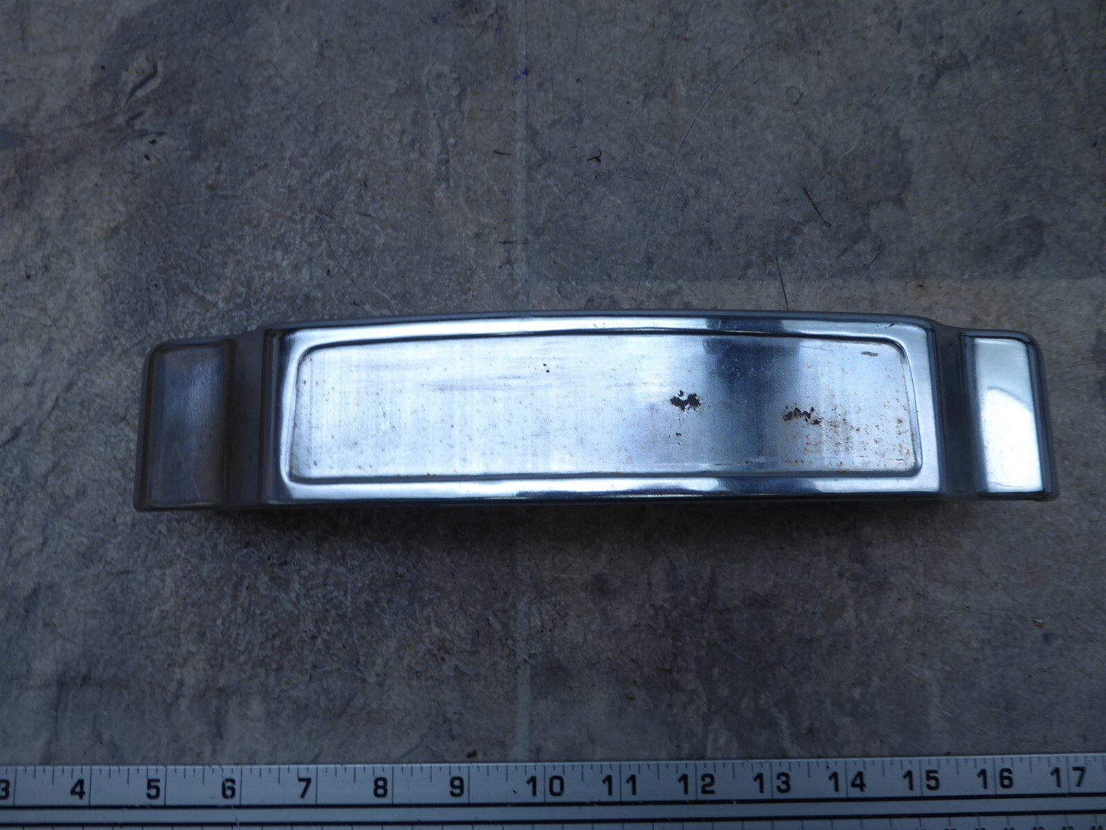 1981 Suzuki GS1000 S488-1. chrome fork trim cover