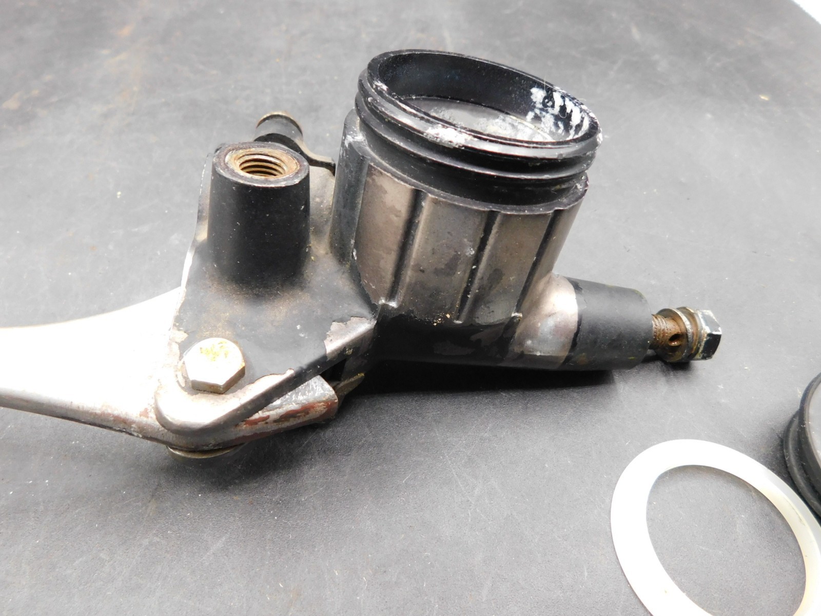 Front Brake Master Cylinder Kawasaki Triple, H1 Mach III, KH500, H2 IV, KH400 Z1