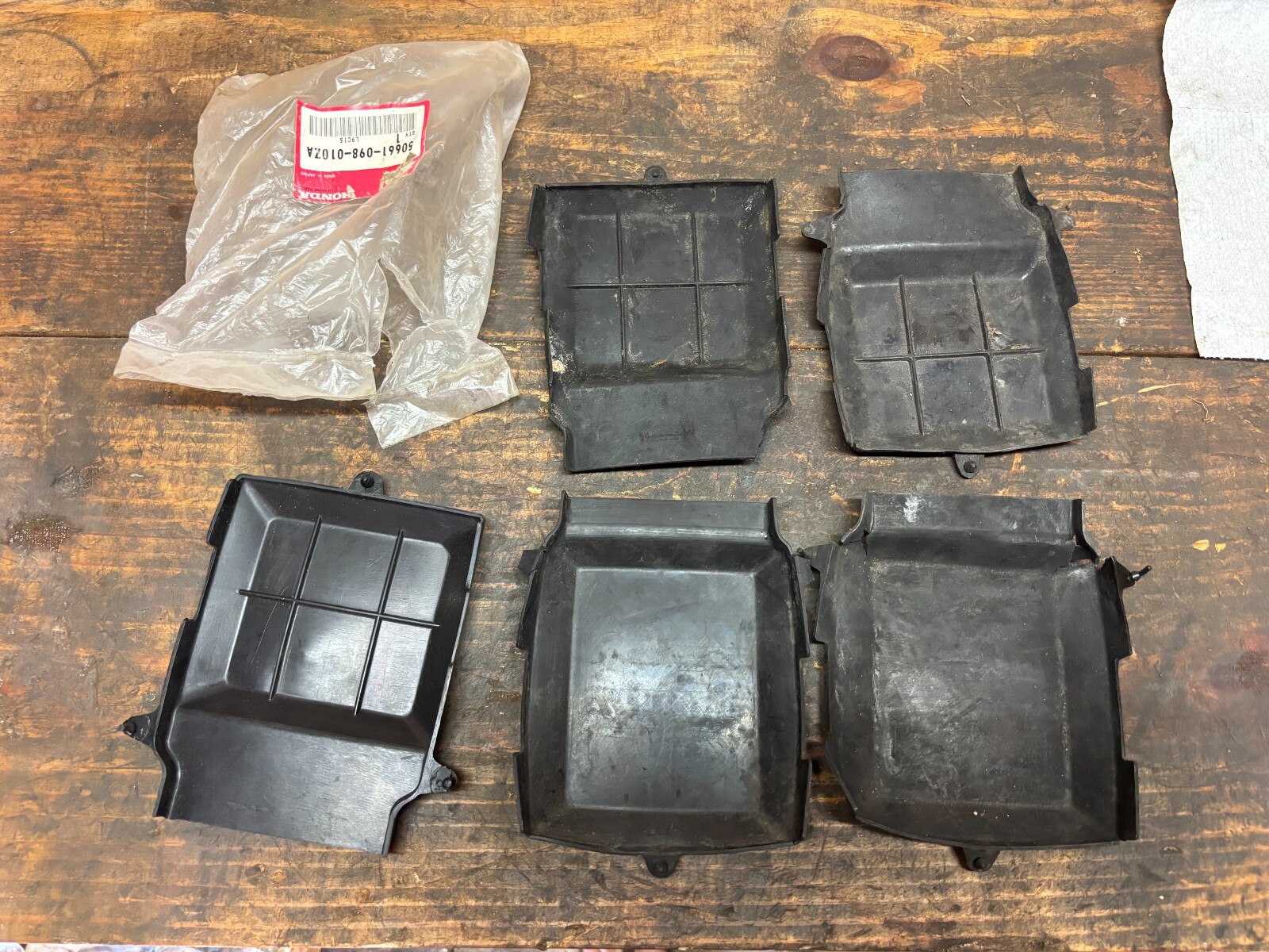Honda CT70 Battery Cover Rubber Frame Lid Trail 70 CT