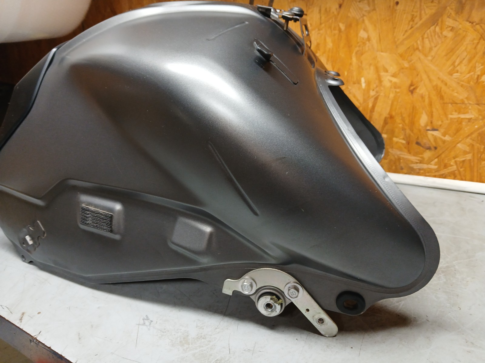 2015-2020 Yamaha FJ-09 Gas Tank Fuel Cell Petrol Reservoir OEM 15-2020 2015