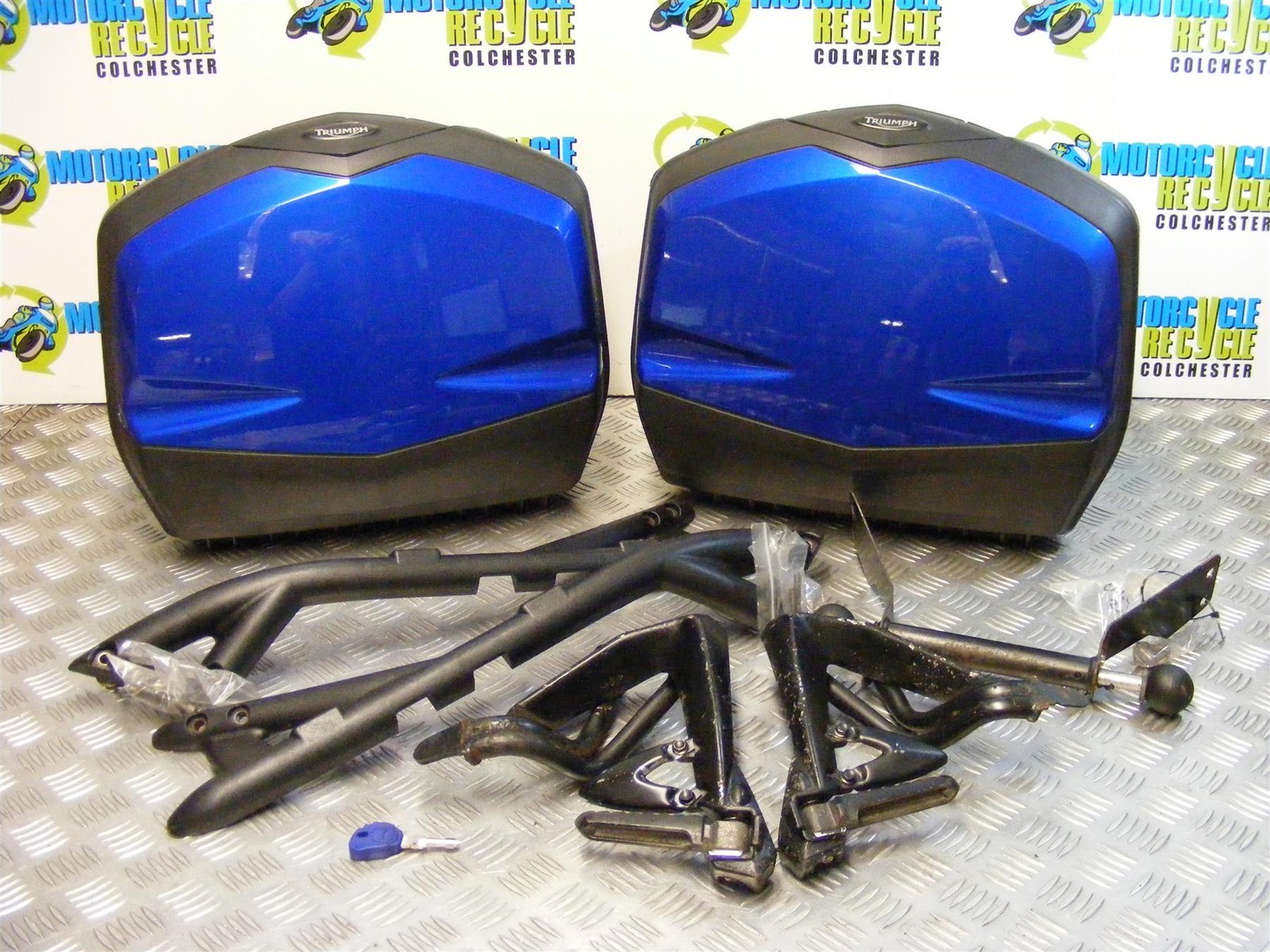 Triumph Sprint ST 1050 Luggage Panniers with Rails 2007 to 2011 B309