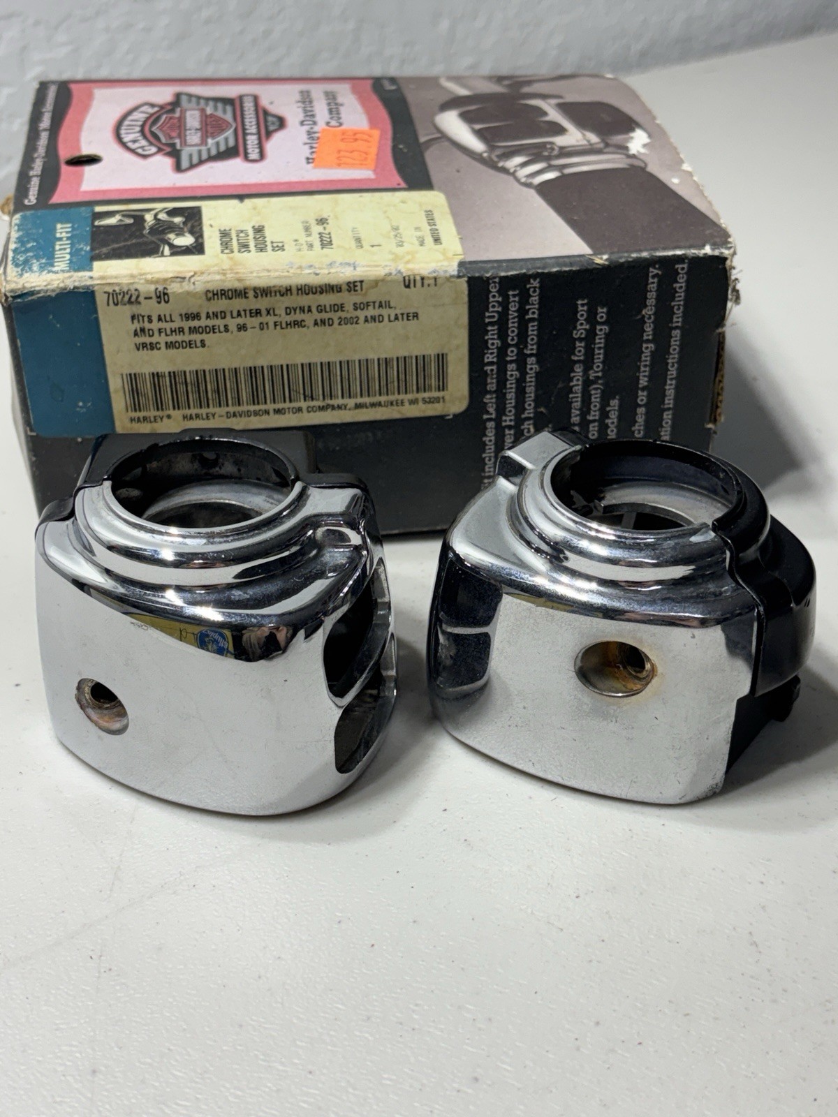 Harley Davidson Chrome And Black Switch Housing 1 Inch With Grips HD Genuine