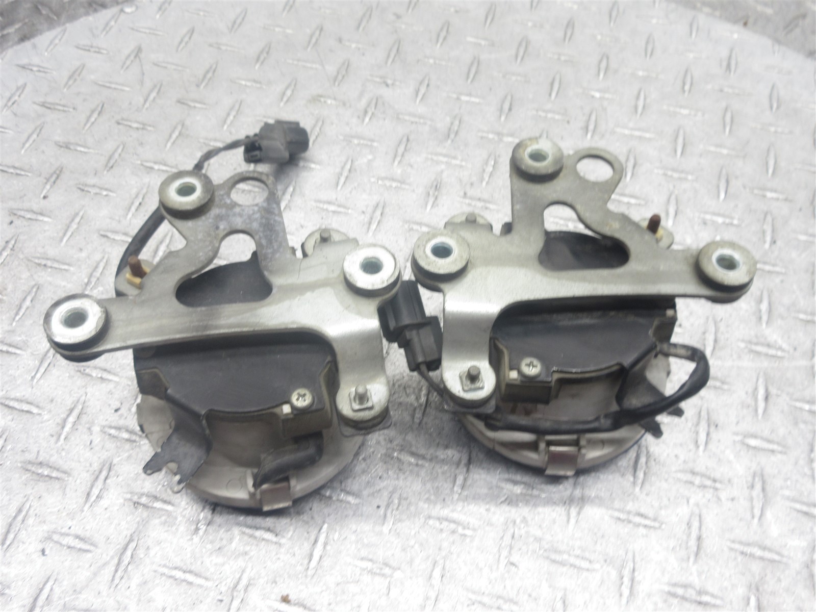 2001 01-05 Honda GL1800 Goldwing Front Fog Light Passing Aux Accessory Lamp Pair