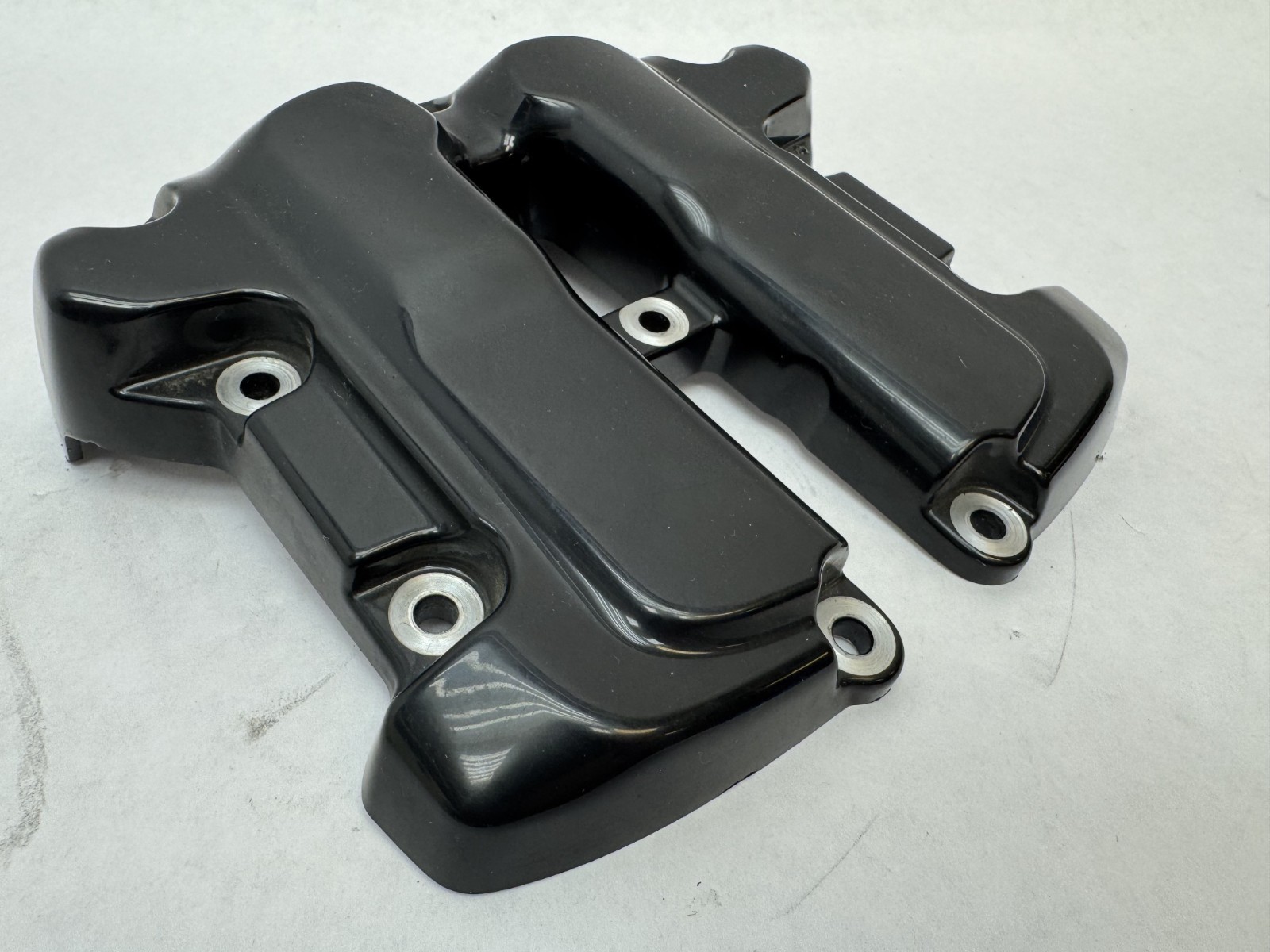 Harley Davidson M8 Models Gloss Black Top Rocker Box Cover 25700371 Used