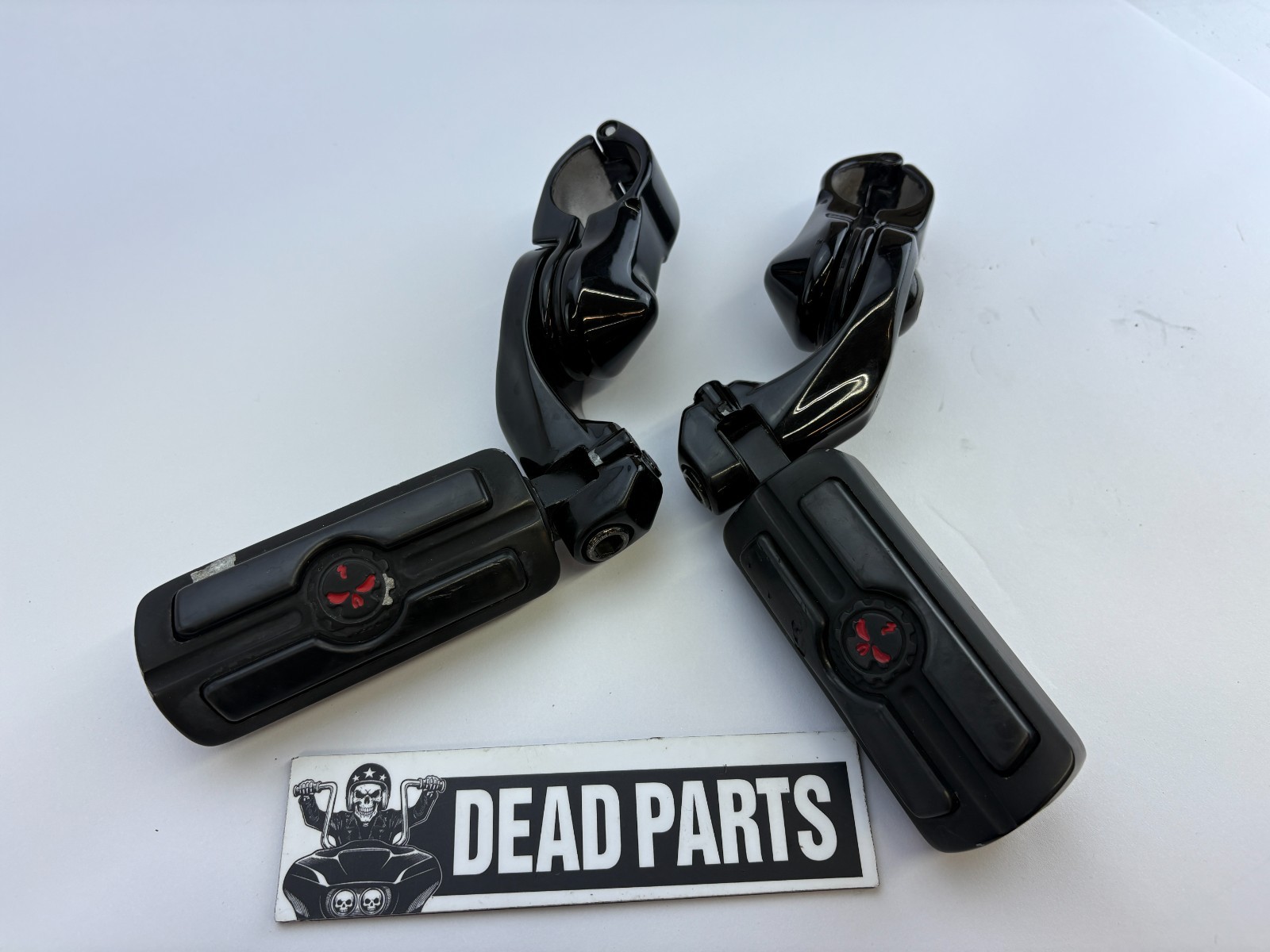 Harley black short skull adjustable highway footpegs footrest pegs