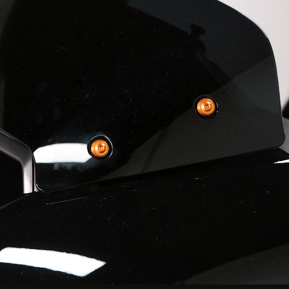 Orange Windshiled Bolt With Washers For Harley Touring 2024 Road Glide FLTRXSE