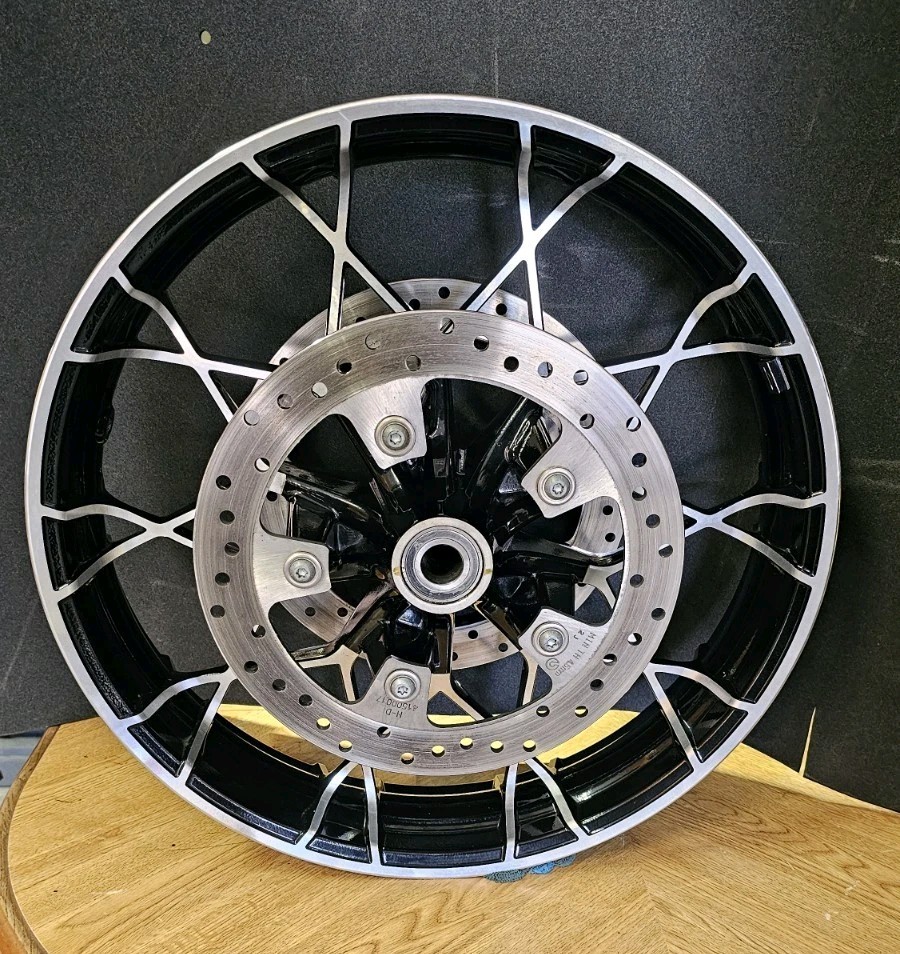 OEM 00-26 Harley 19″x3.5″inch Touring Front Prodigy Rim W/ Rotors