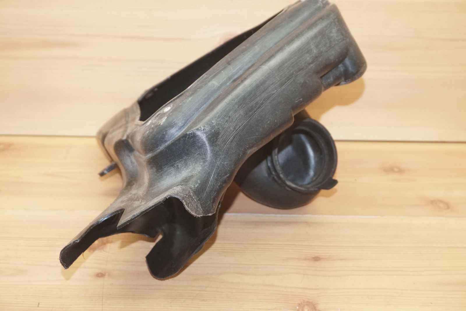 1985 Kawasaki KX250 KX 250 KX500 Airbox Air Box Cleaner Housing Case 11011-1180