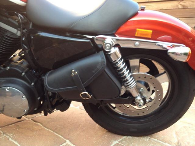 SADDLE BAG HARLEY DAVIDSON SPORTSTER 883 ,1200 MODELS ITALIAN LEATHER QUALITY