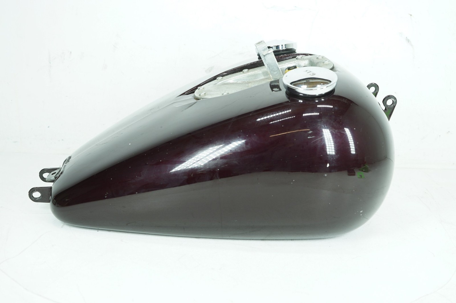 2006 Harley Dyna Street Bob OEM Gas Gasoline Fuel Tank Reservoir & Pump DENTED