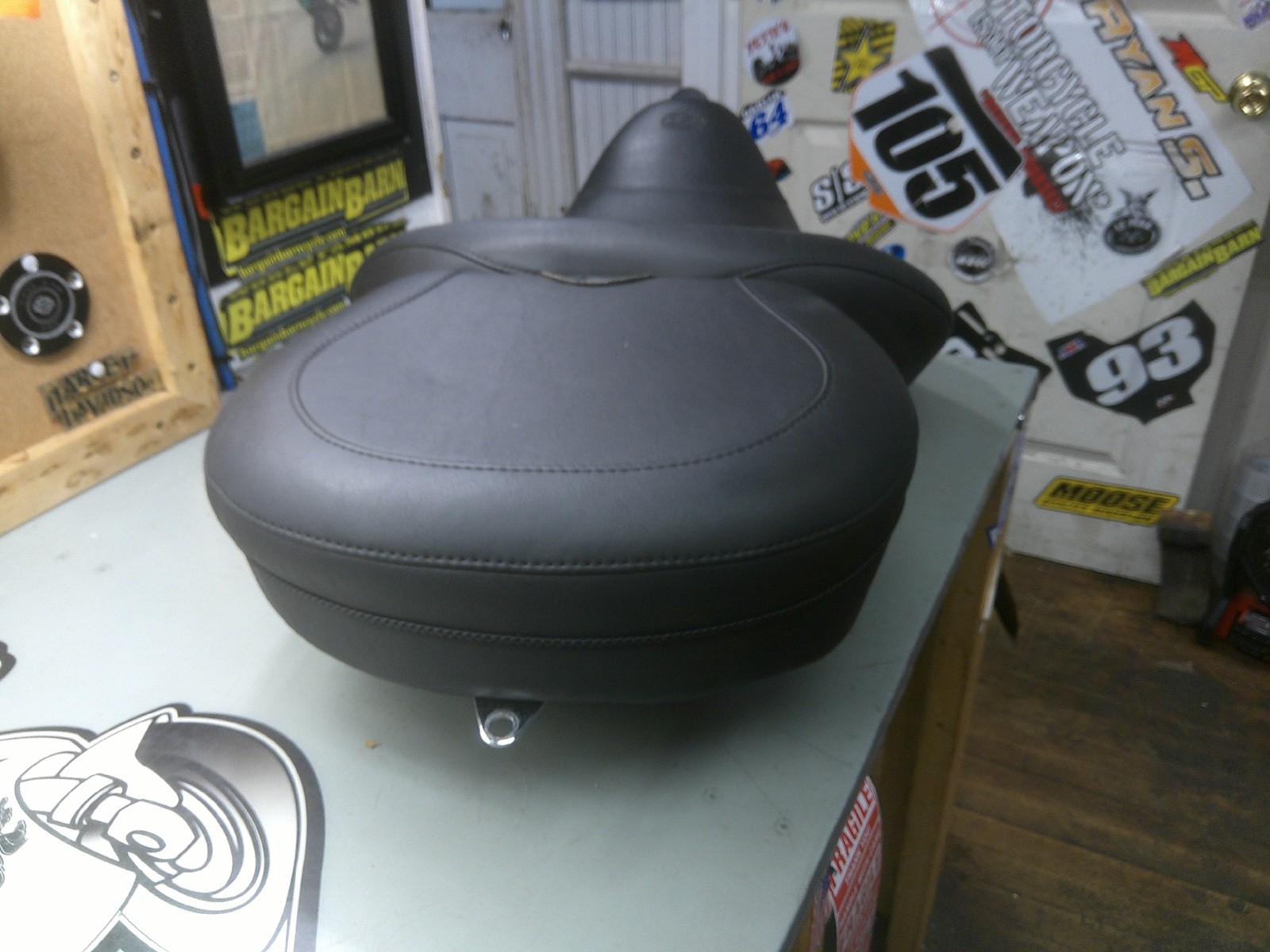Mustang – 79556 – Super Touring One-Piece Vintage Seat withOUT Driver Backrest