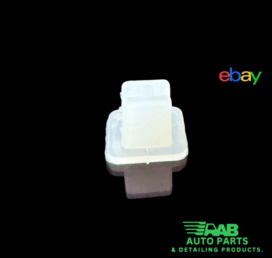 Honda 90682-SB0-003 Grommet, Screw (5MM)1984-2026 Honda 90682SB0003