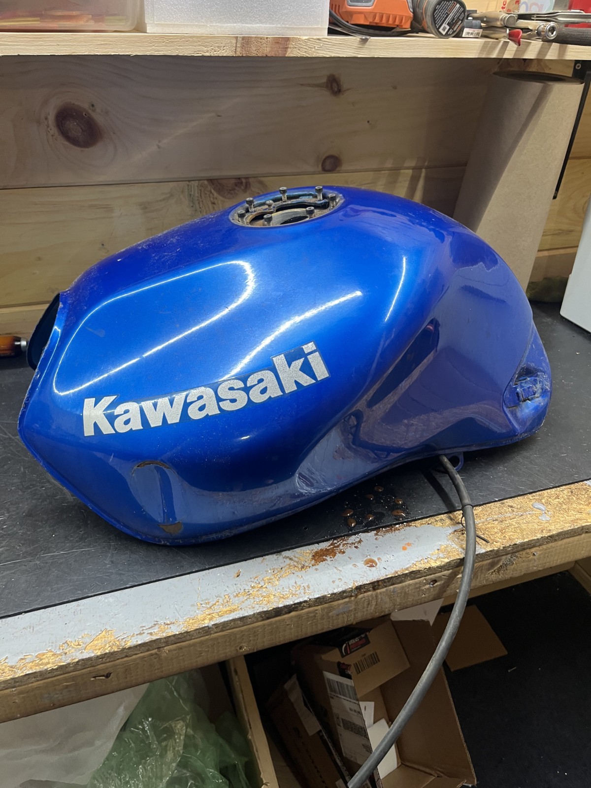2000 – 2005 KAWASAKI ZR7S ZR7-S ZR750H GAS FUEL TANK PETROL