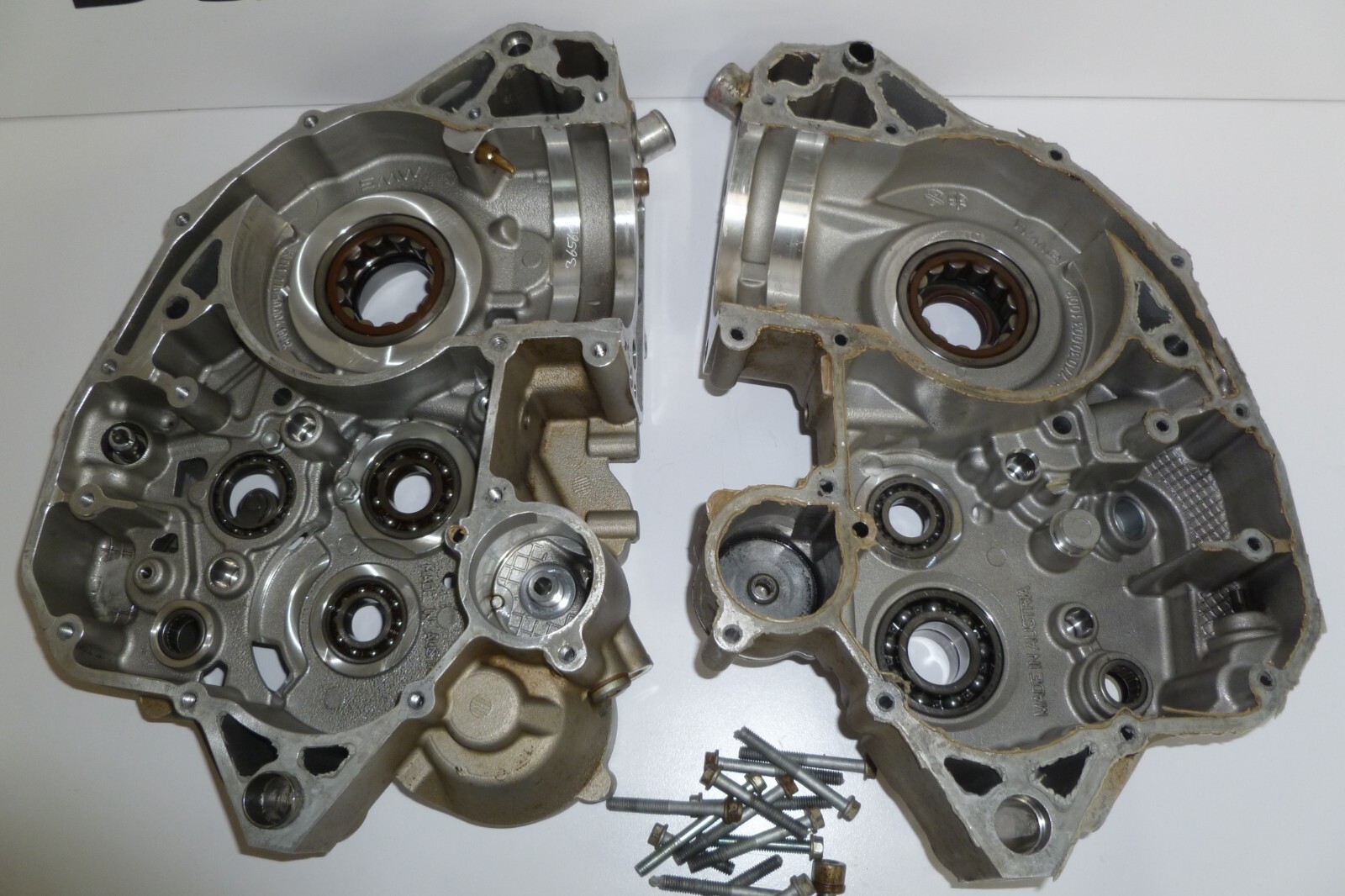 08 250SXF KTM RC4 Matched Engine Case Set 77030000144 2007 – 2010 SXF 250 4X