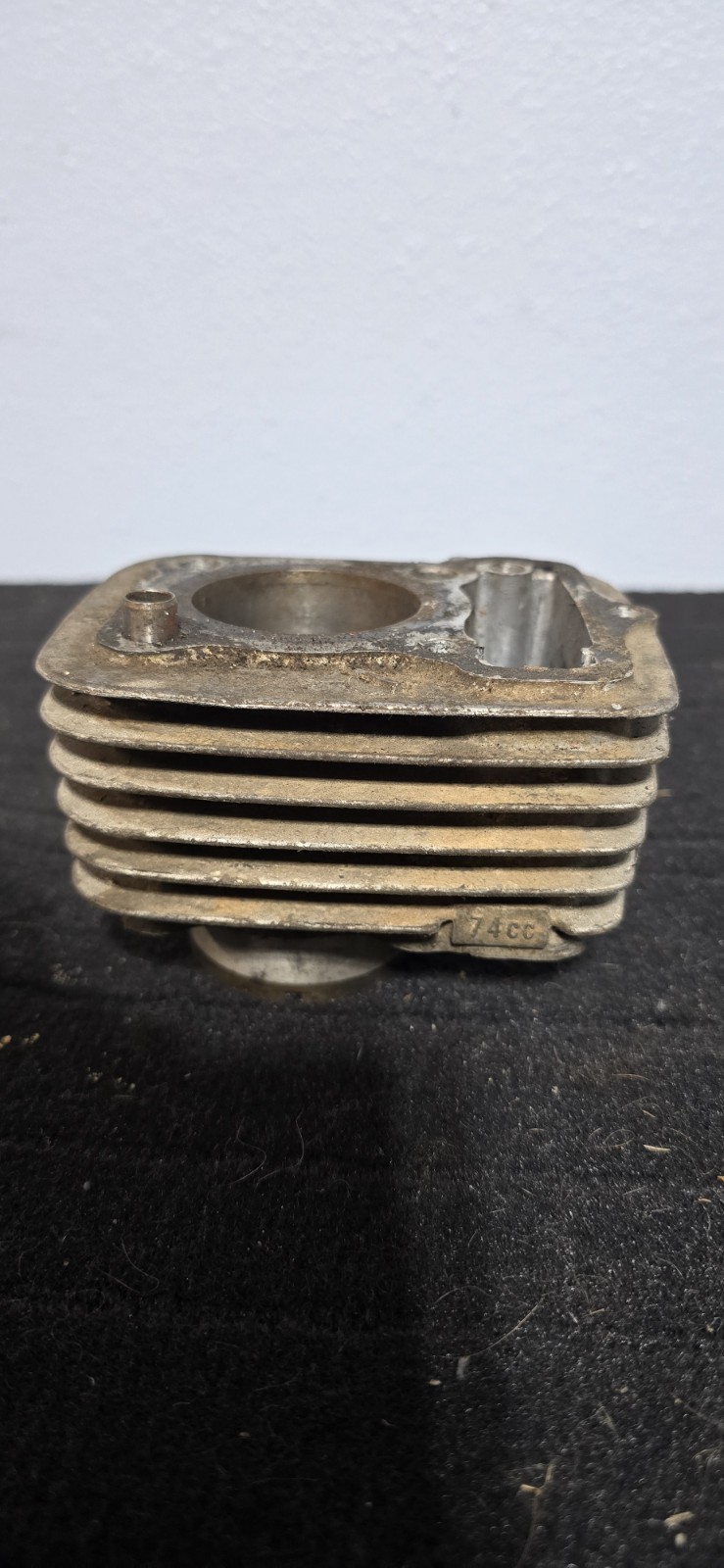 Honda XR75 Cylinder Jug, 12100-152-020. No Damage or Broken Fins